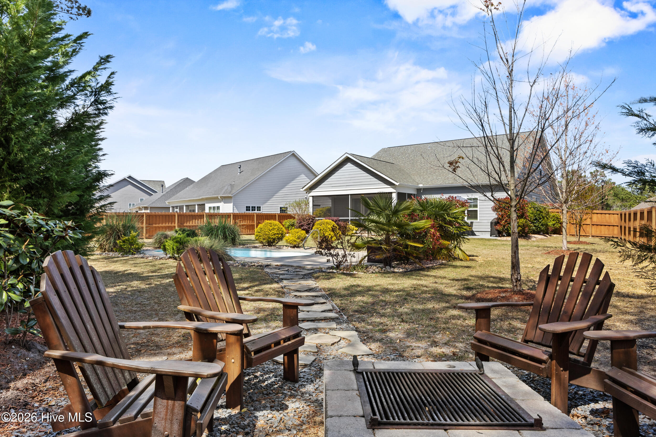 100564447 | Photo 47