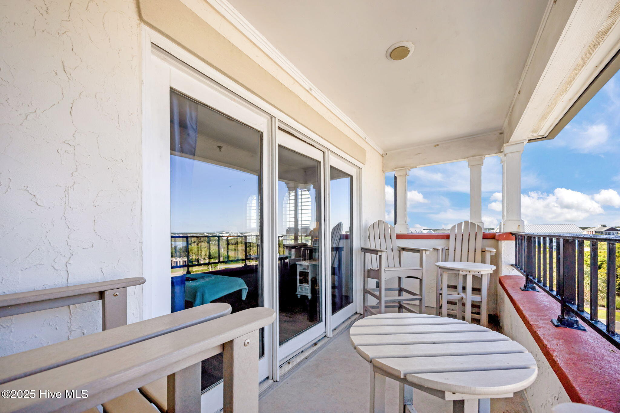 100529648 | Photo 31