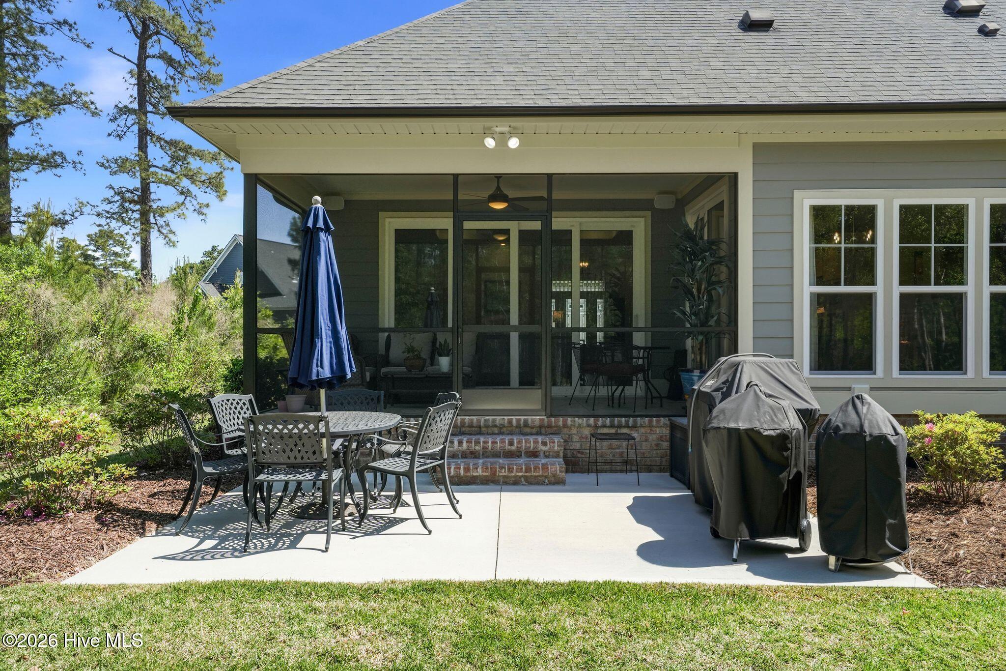 100569004 | Photo 57