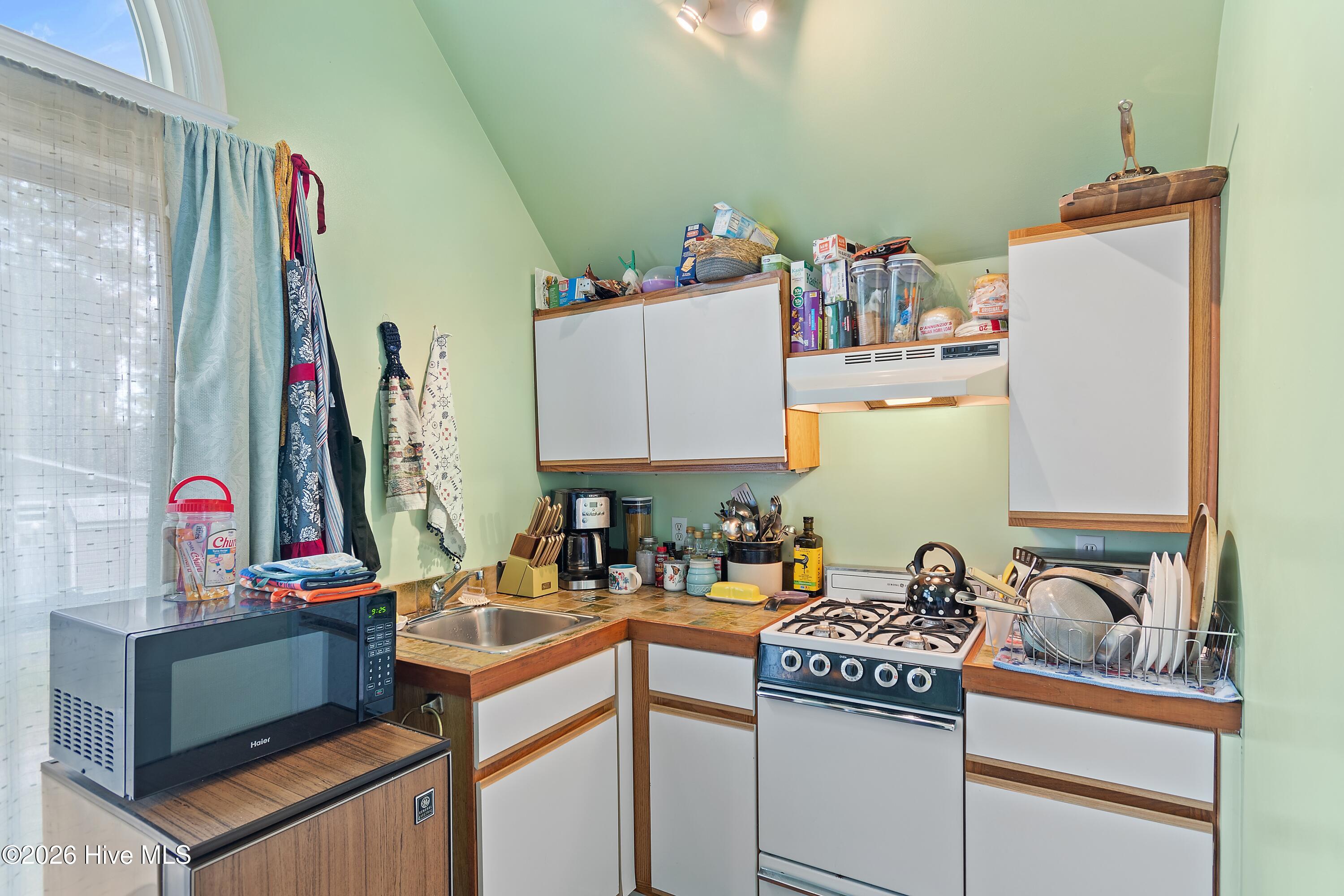 100564026 | Photo 47