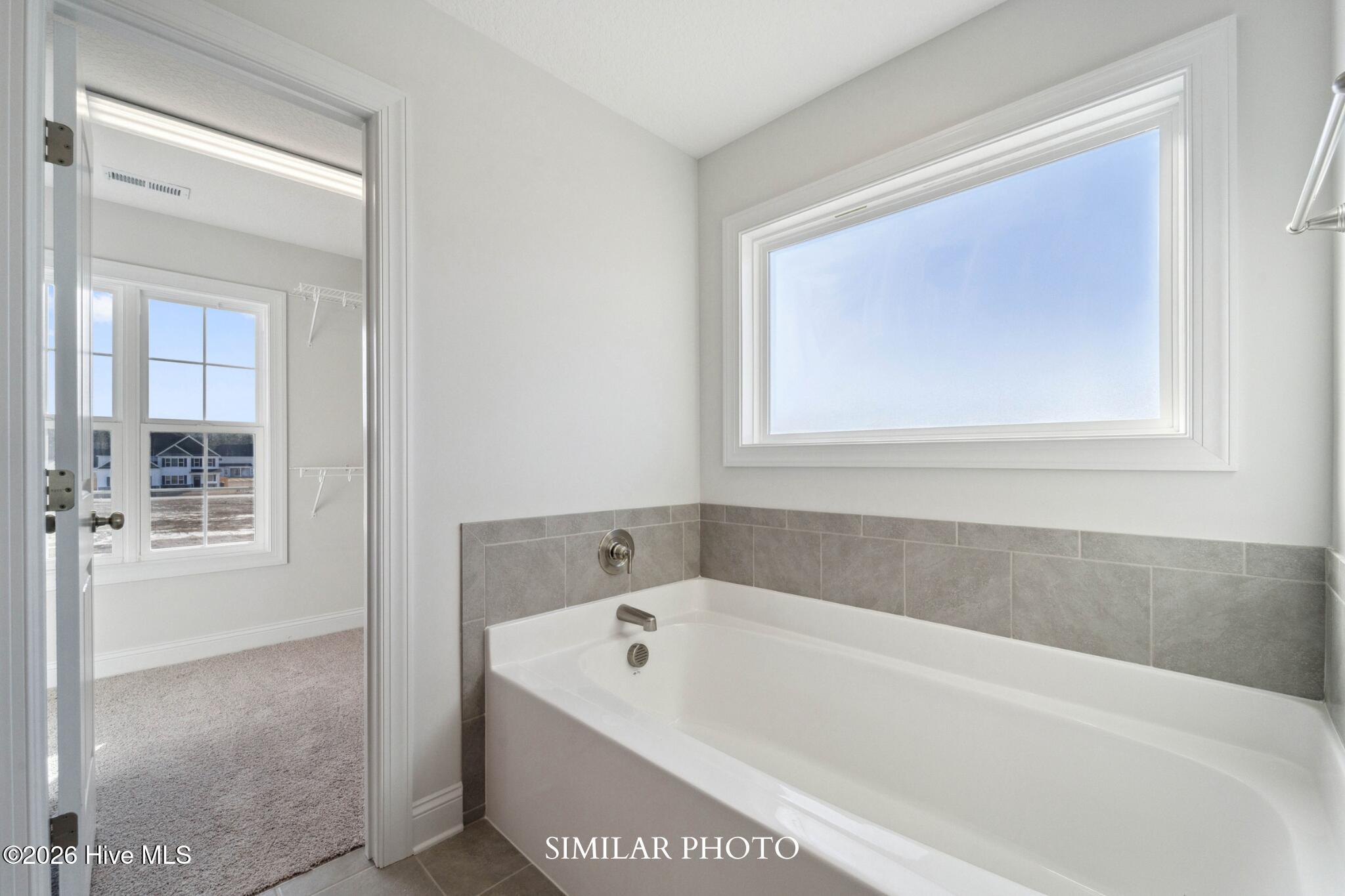 100553964 | Photo 24