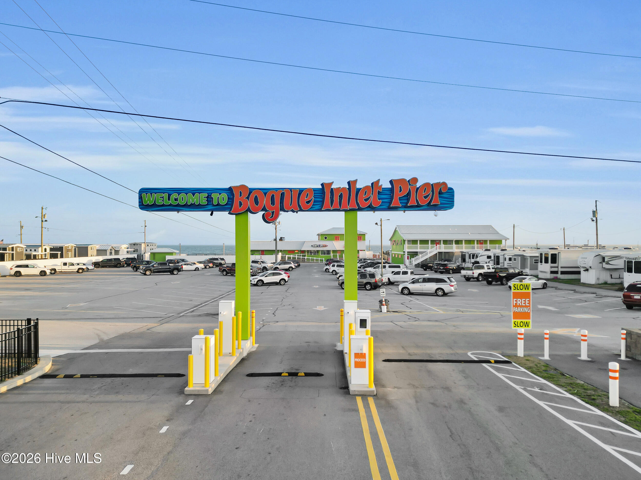 100560097 | Photo 44