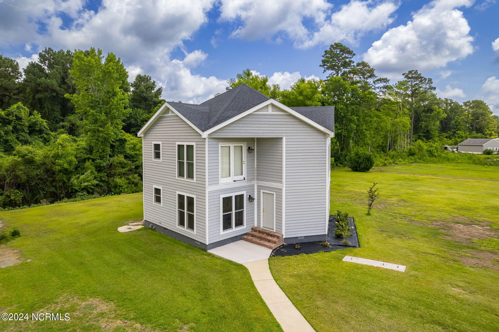 Featured Property 335 Country Club 