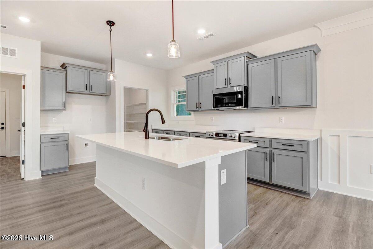 100552380 | Photo 13