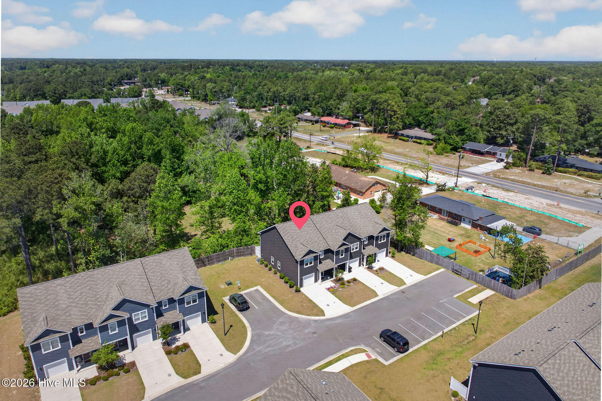 100570180 | Photo 44