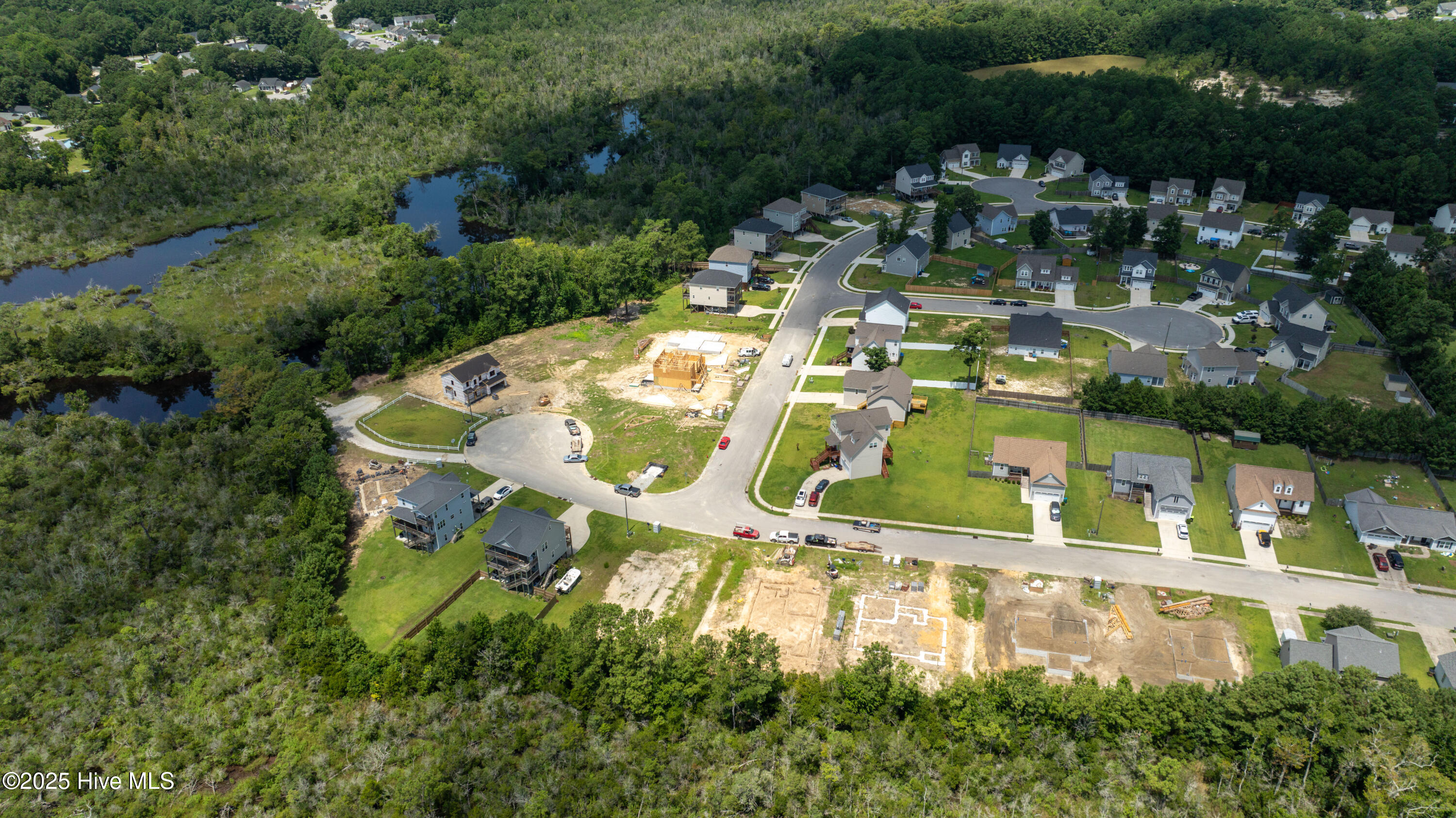 100526945 | Photo 30