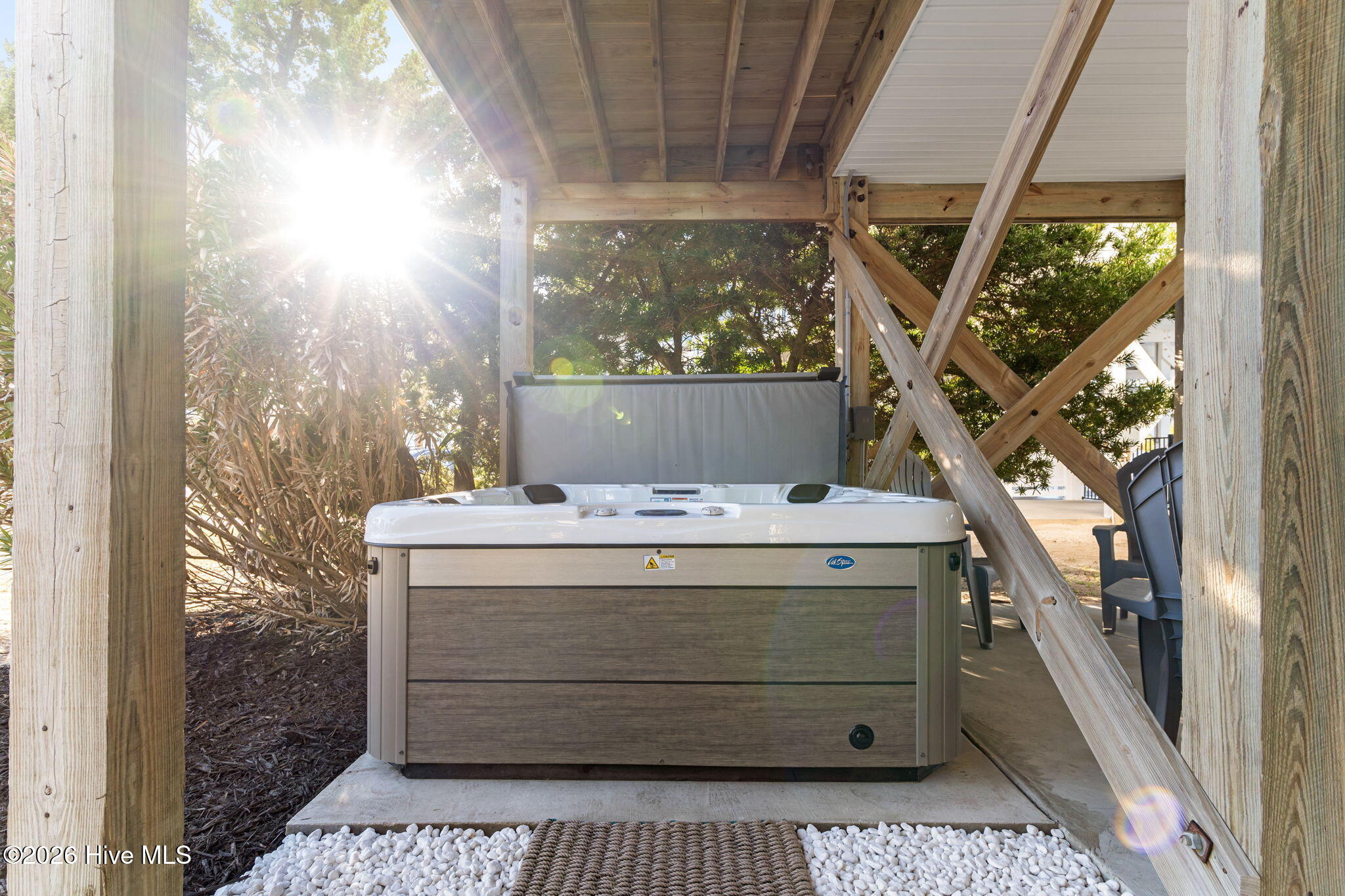 100558886 | Photo 47