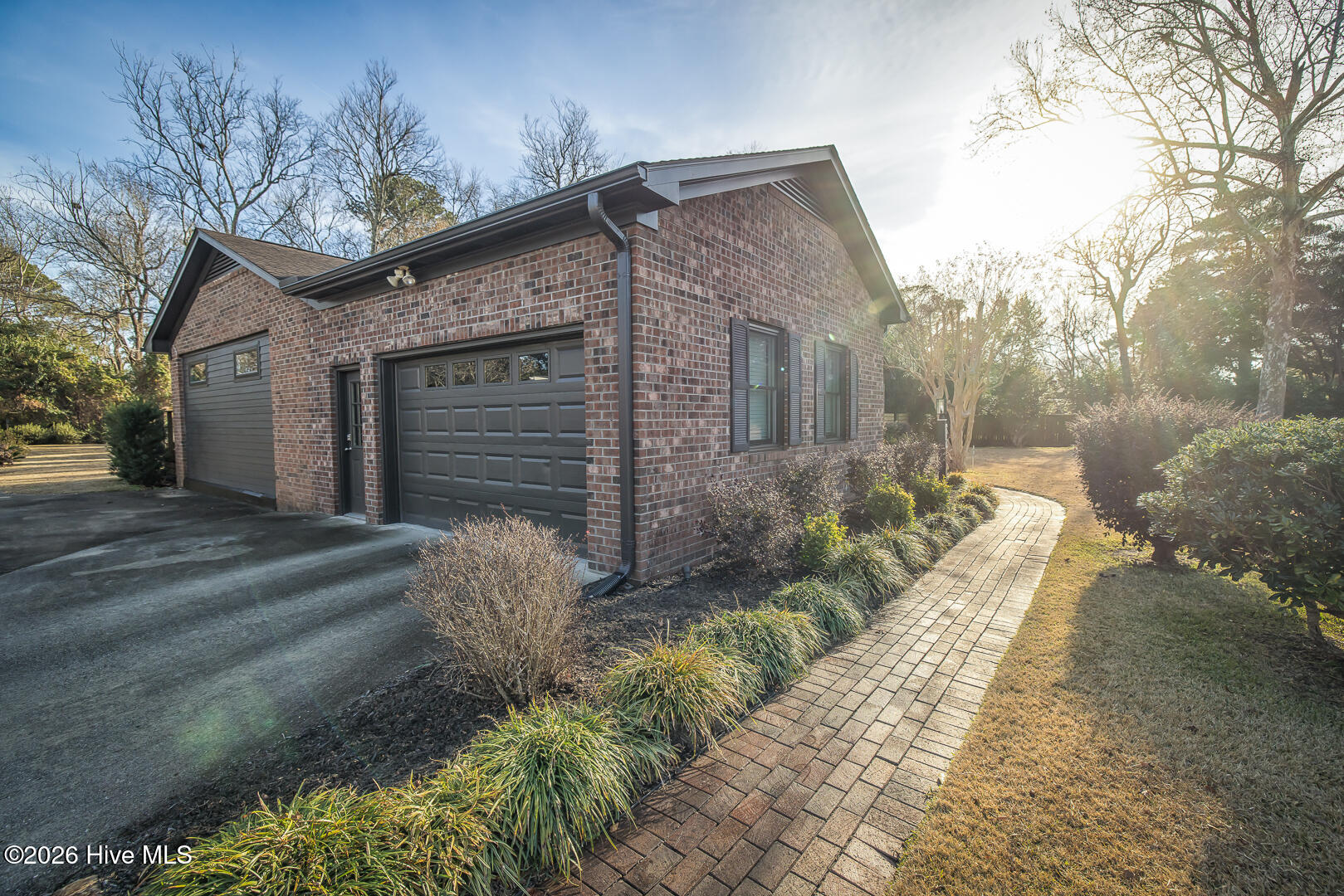 100553040 | Photo 53