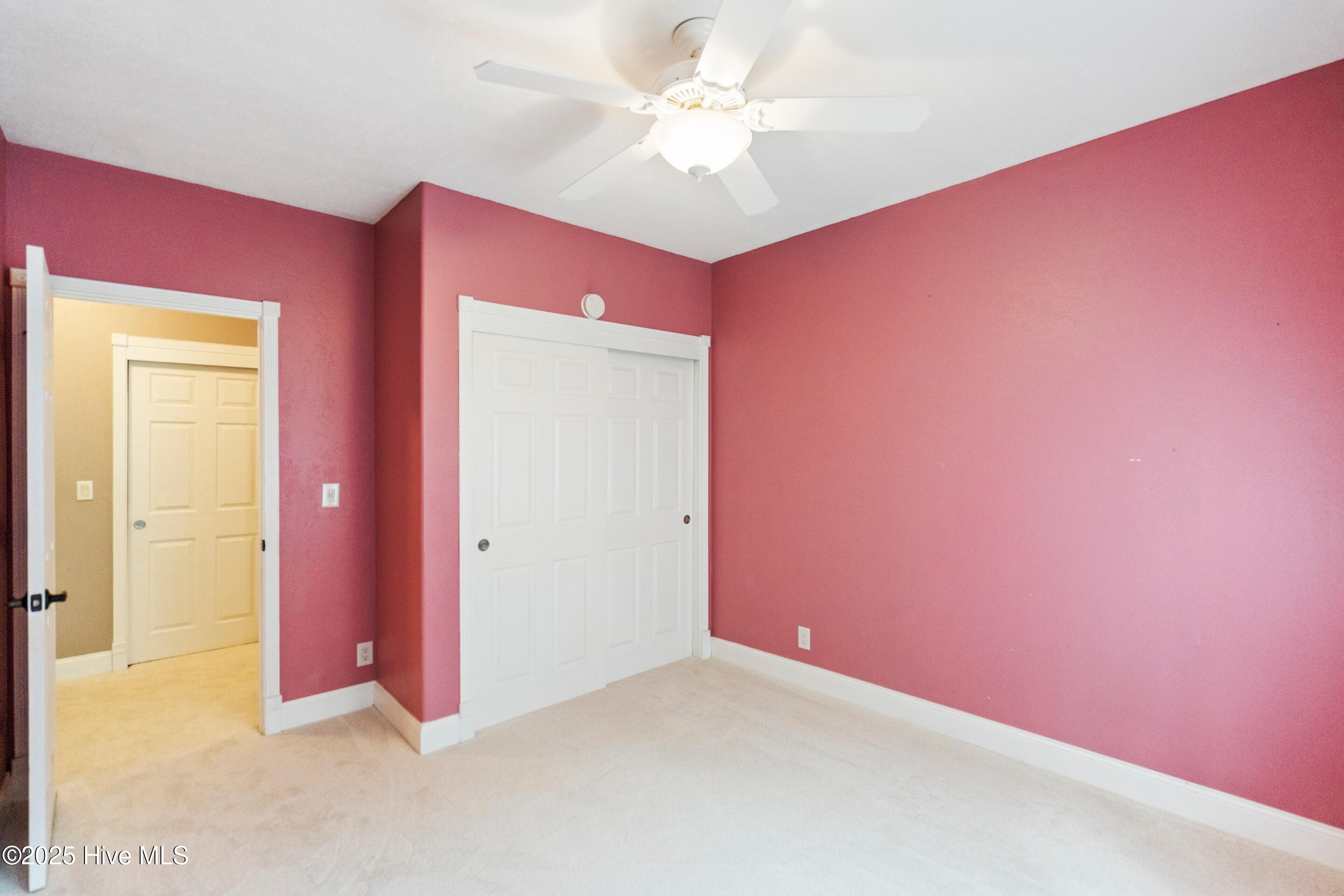 100569480 | Photo 44