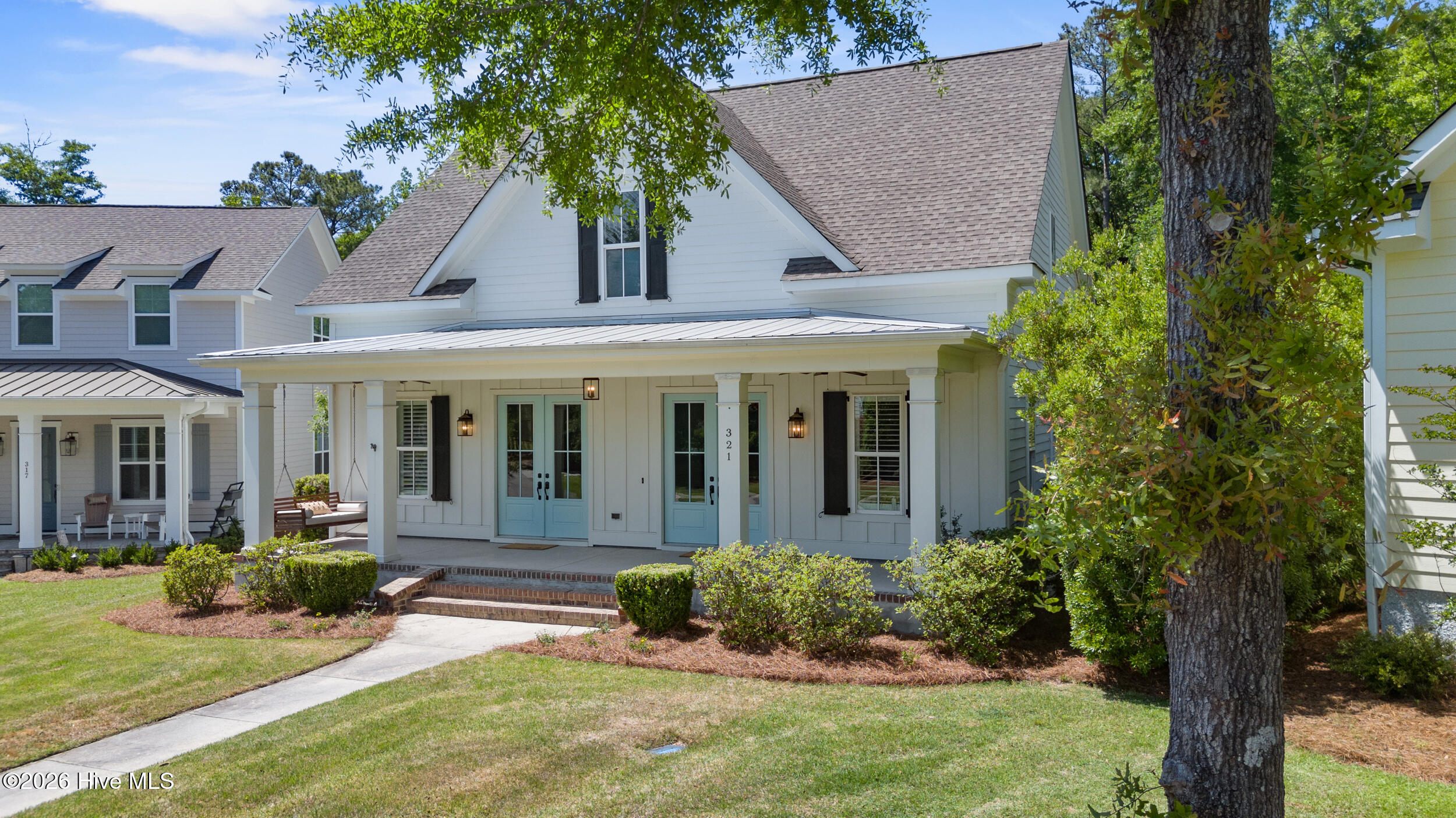 100569354 | Photo 71