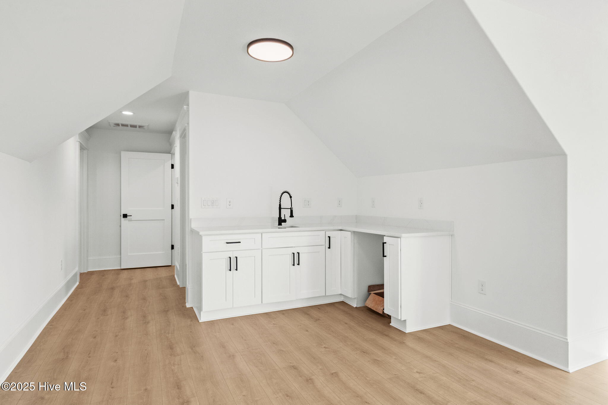 100535498 | Photo 43