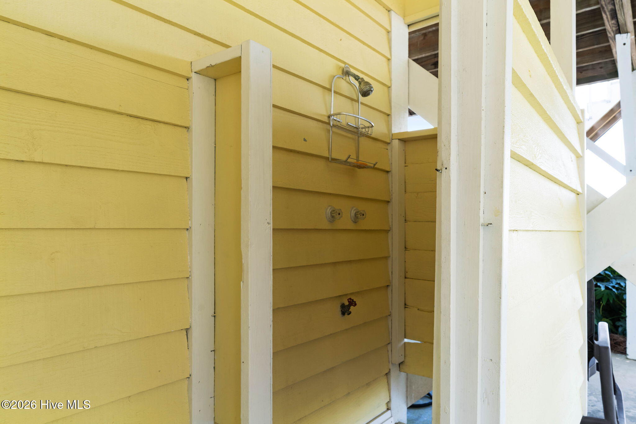 100566537 | Photo 45