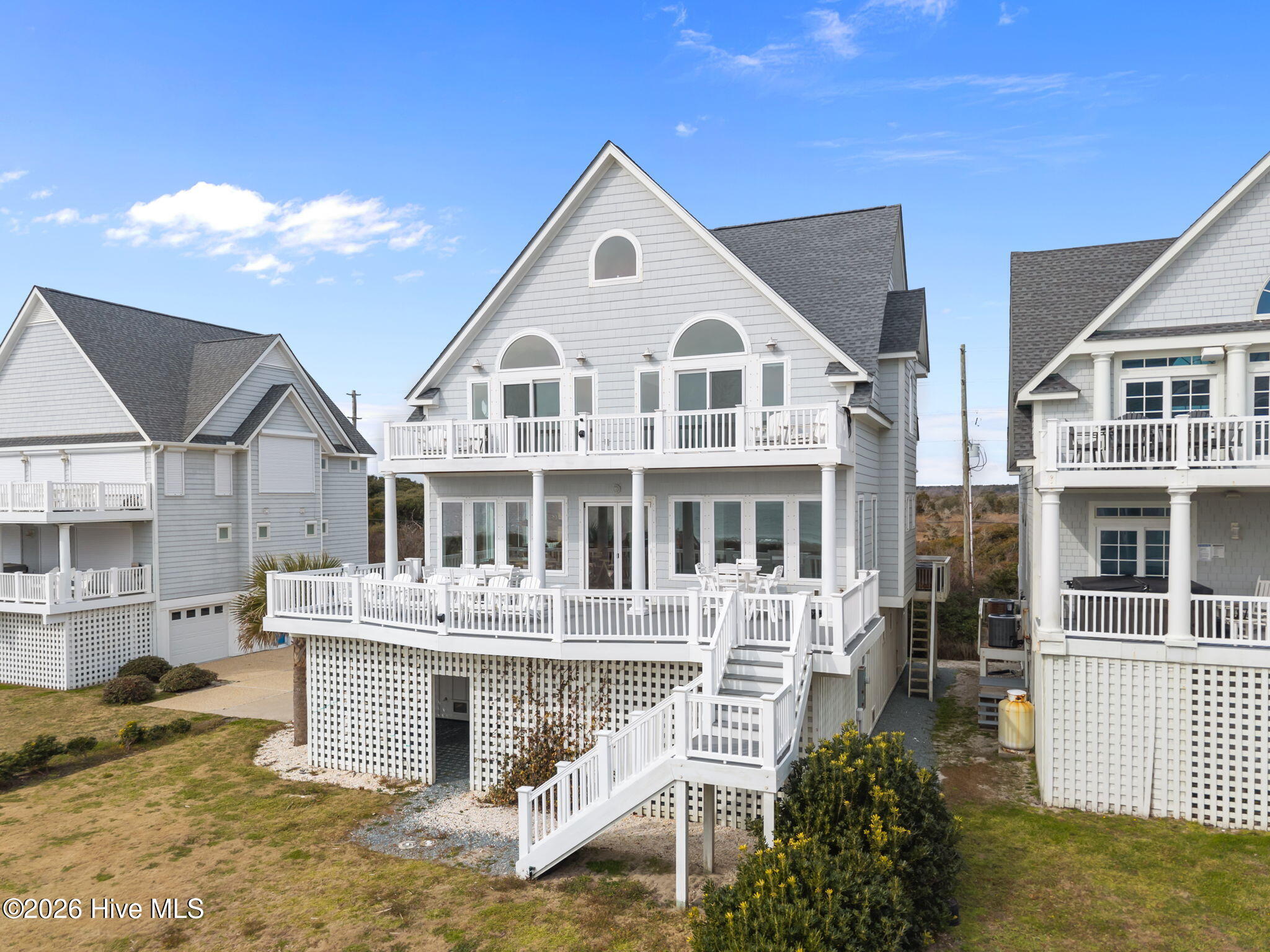 100556459 | Photo 53