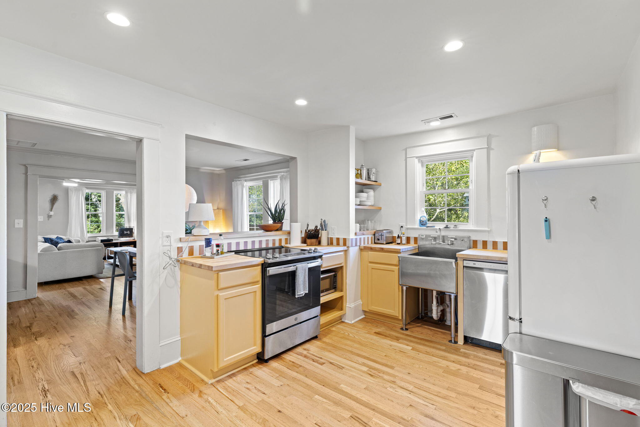 100531966 | Photo 21