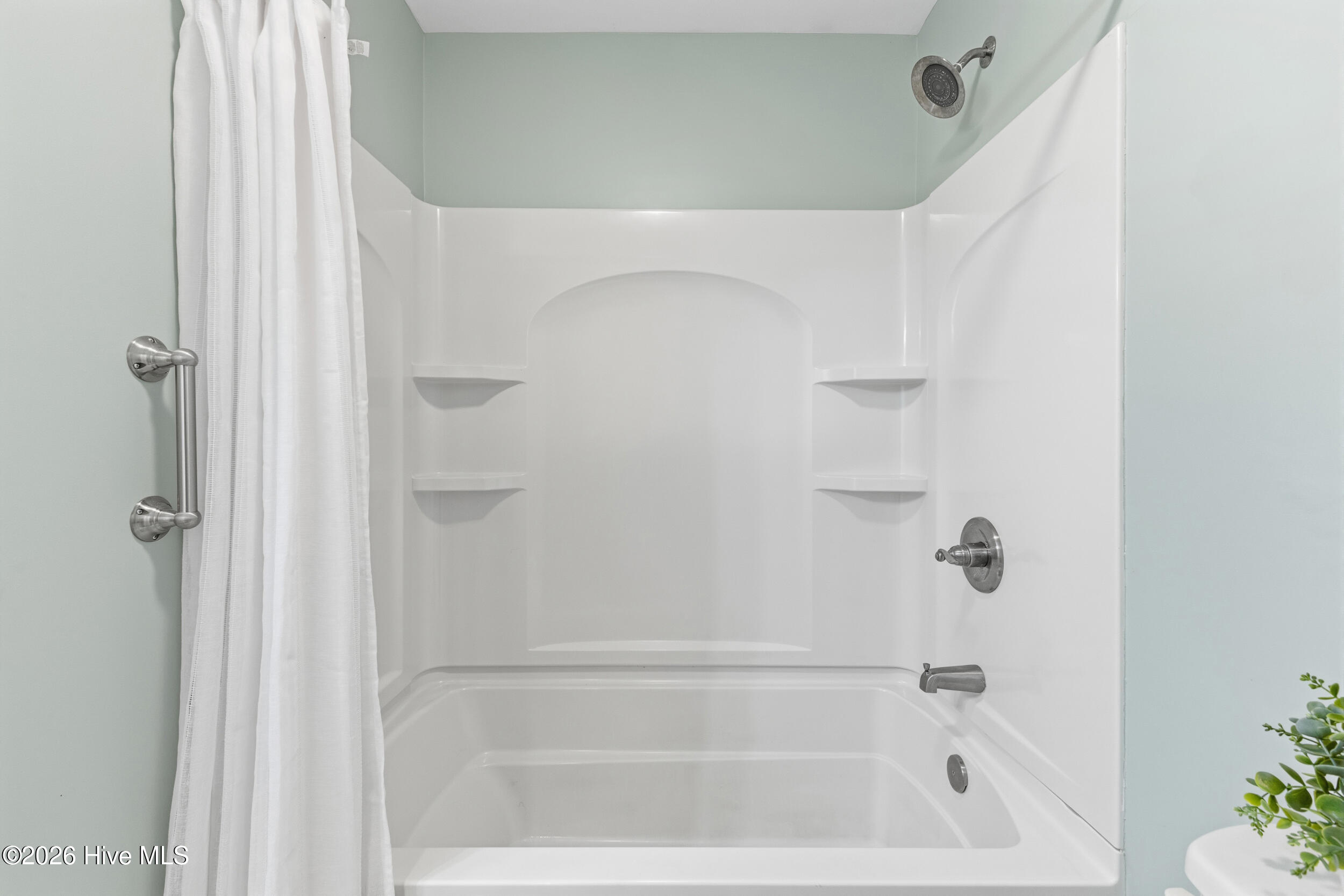 100565725 | Photo 14