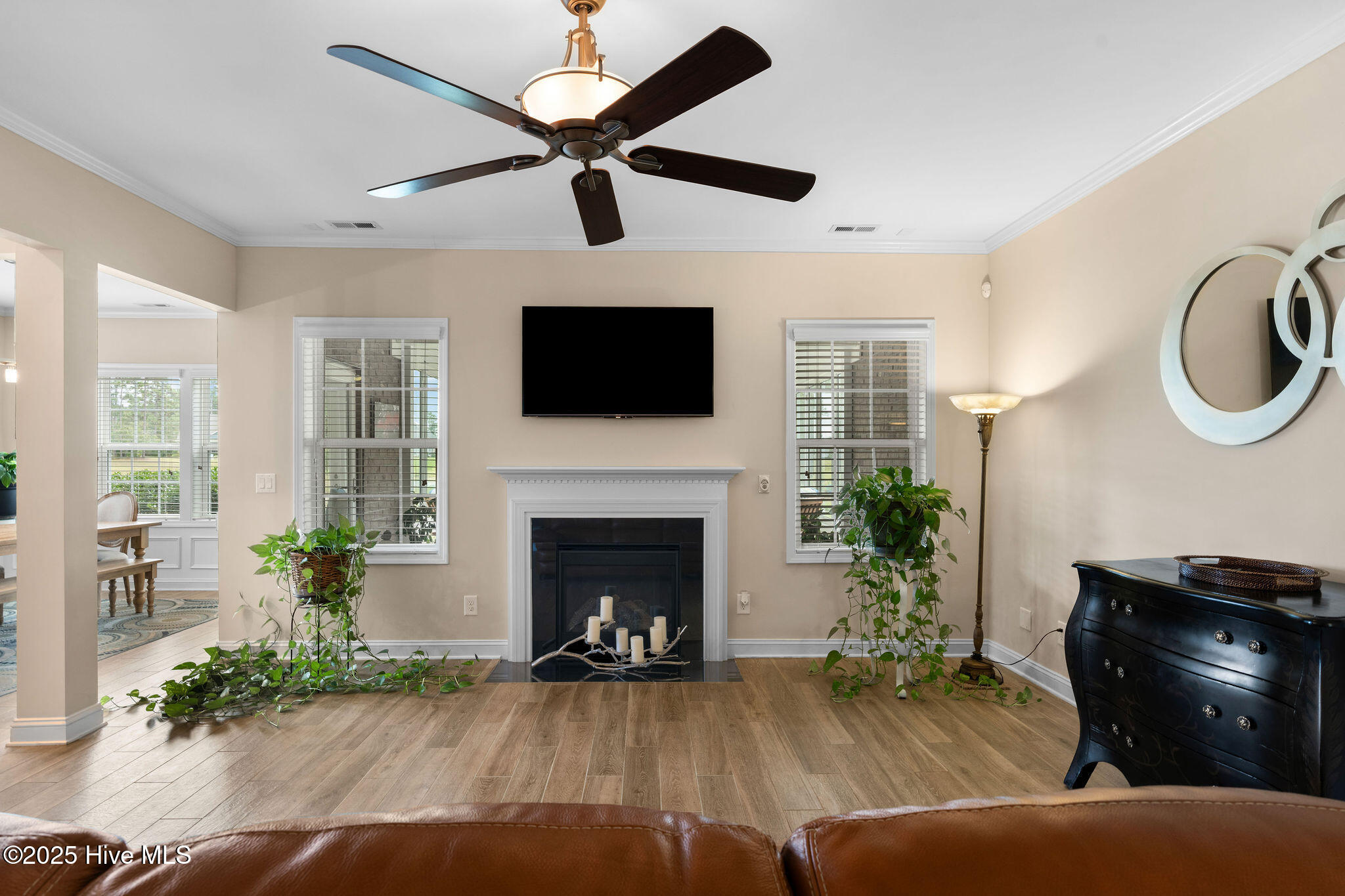 100531104 | Photo 12