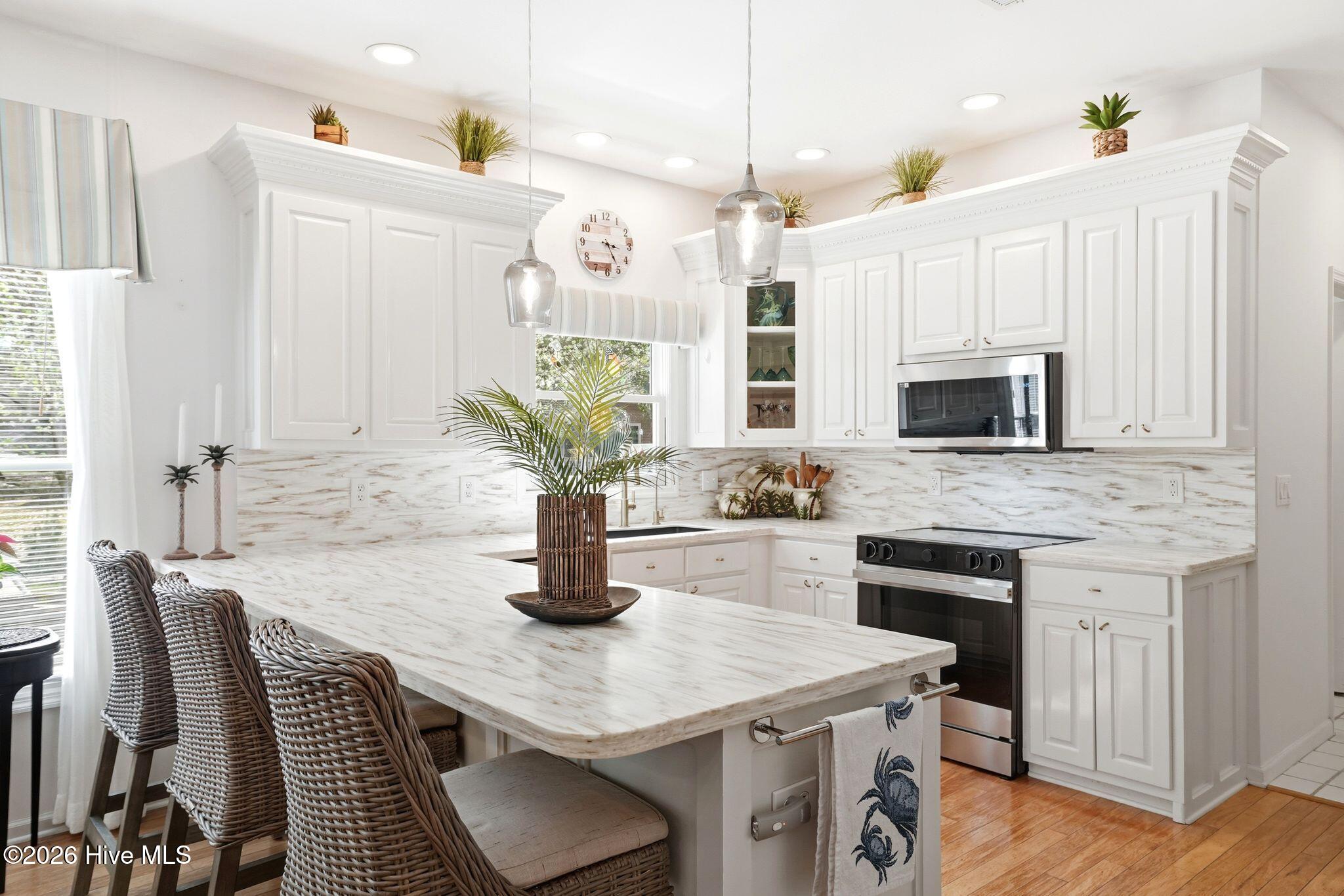 100562412 | Photo 13