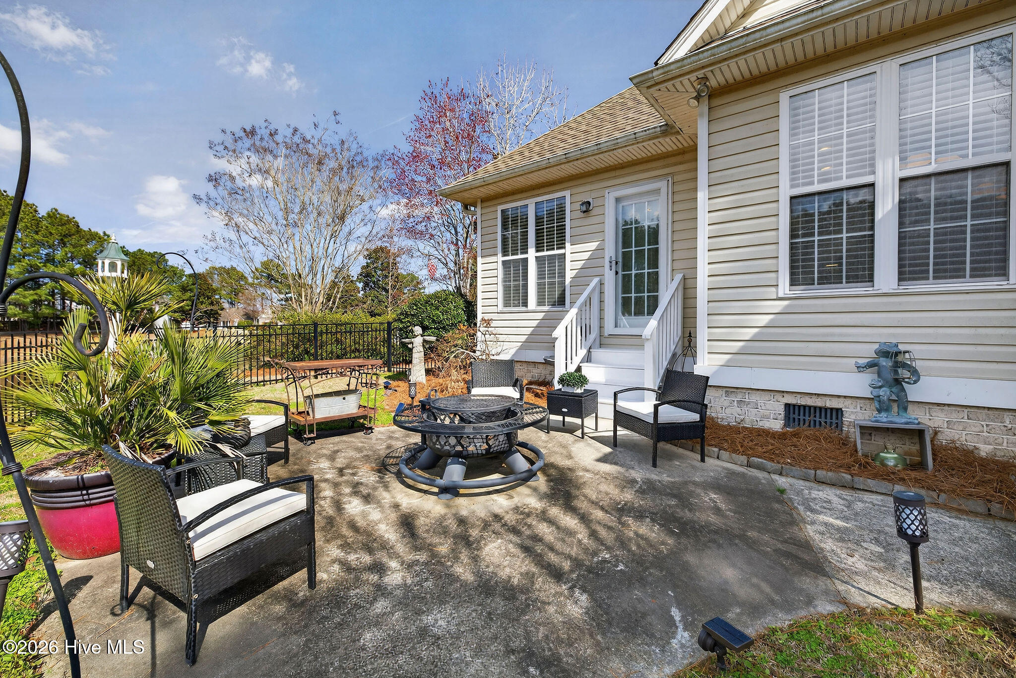 100558563 | Photo 13