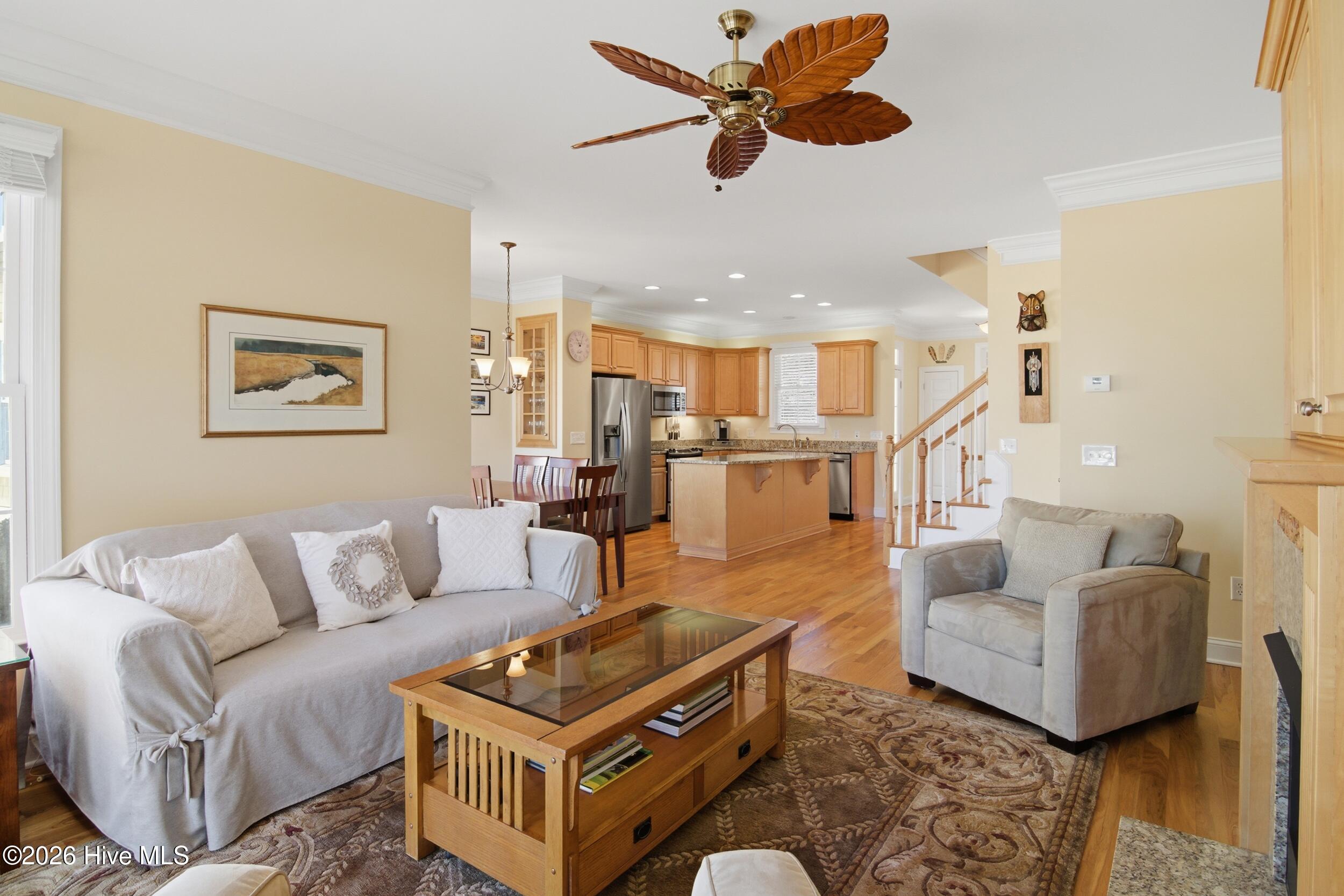 100547081 | Photo 19