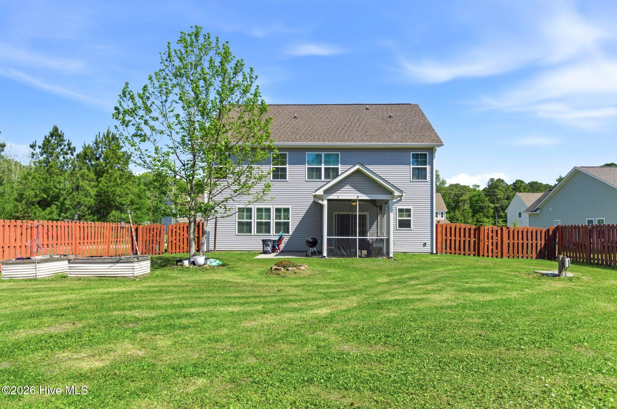 100568404 | Photo 59