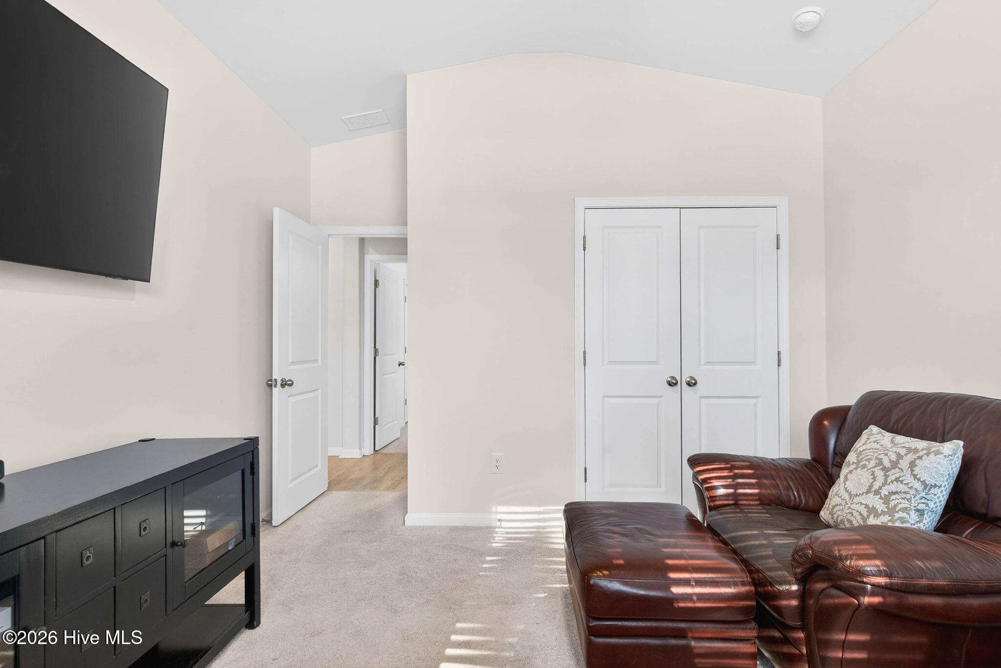 100555418 | Photo 28