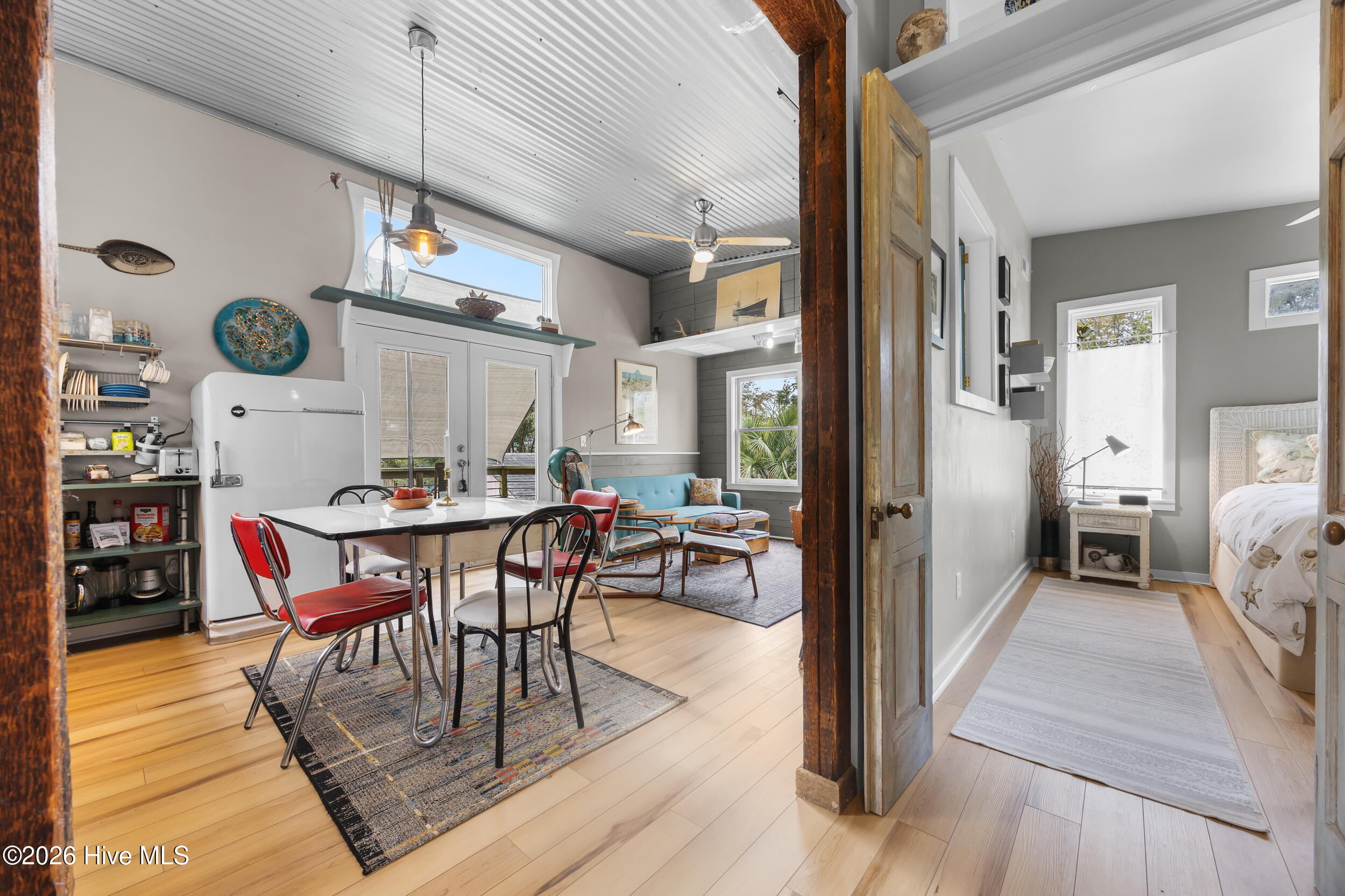 100559586 | Photo 65