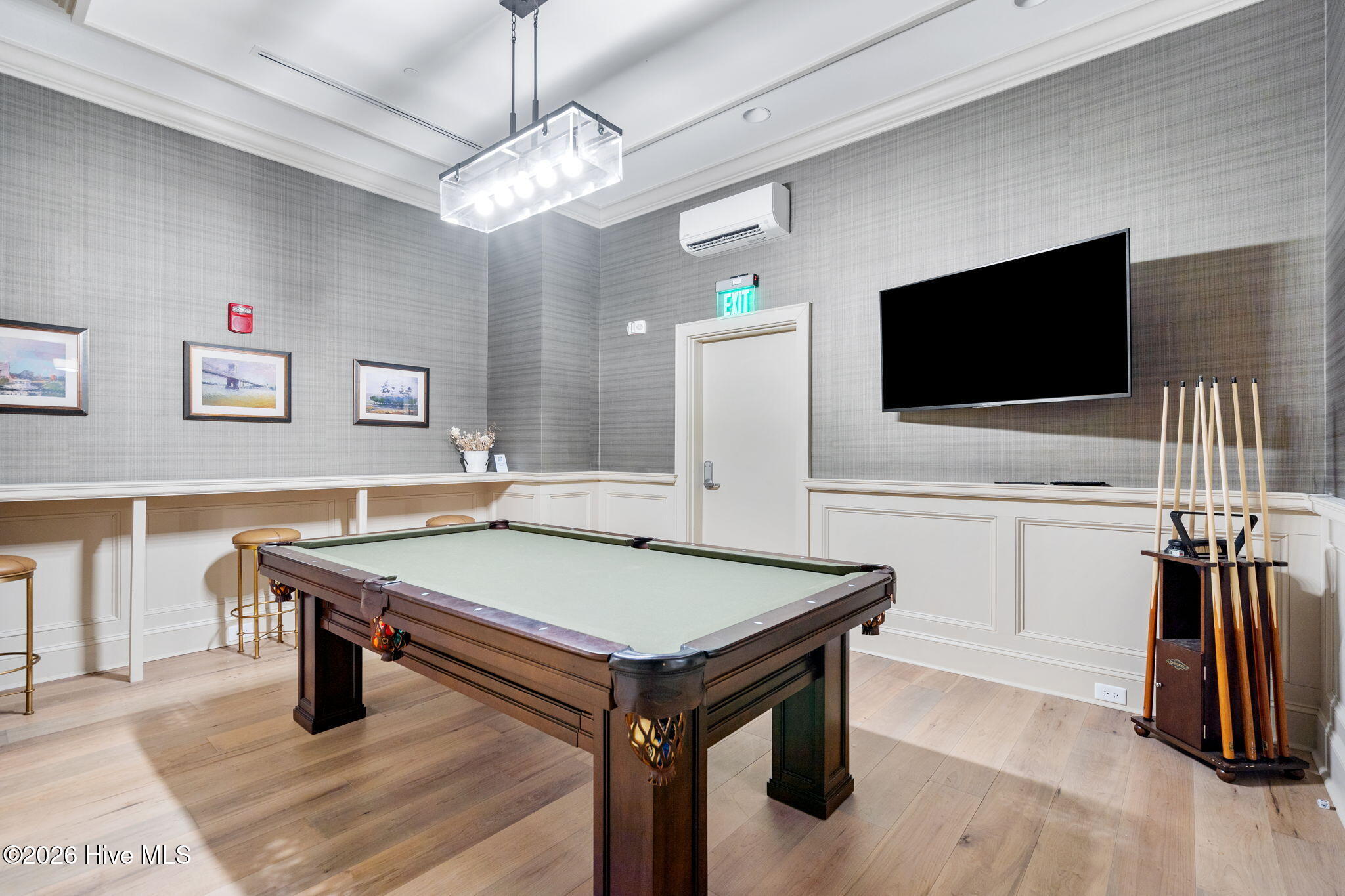 100565283 | Photo 60