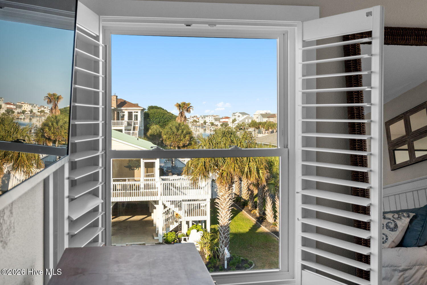 100569670 | Photo 27