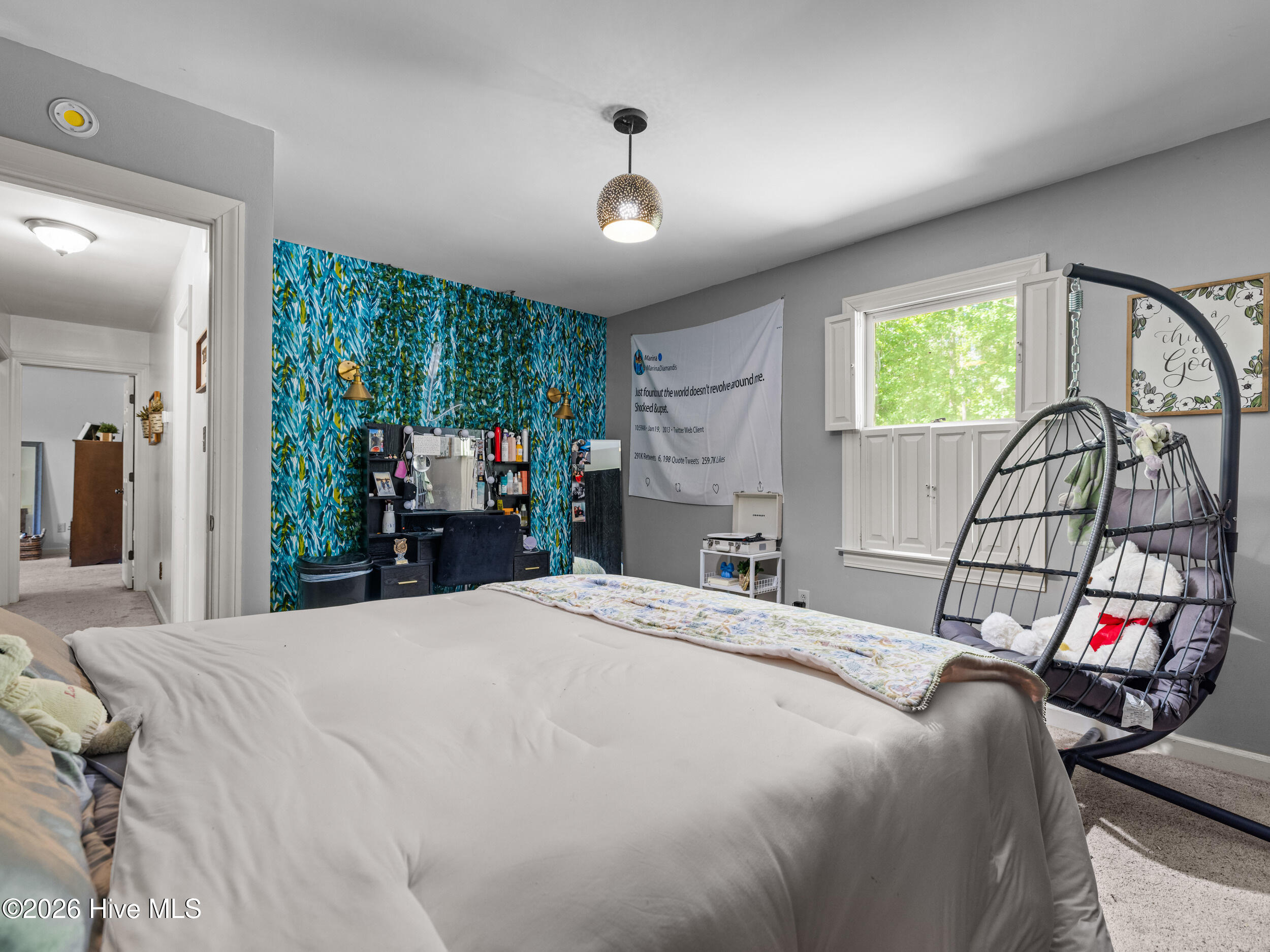 100570486 | Photo 49