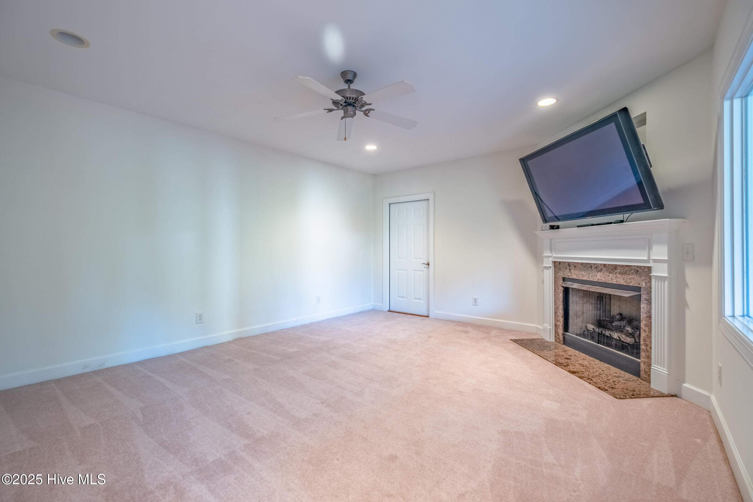 80 Lakewood Drive