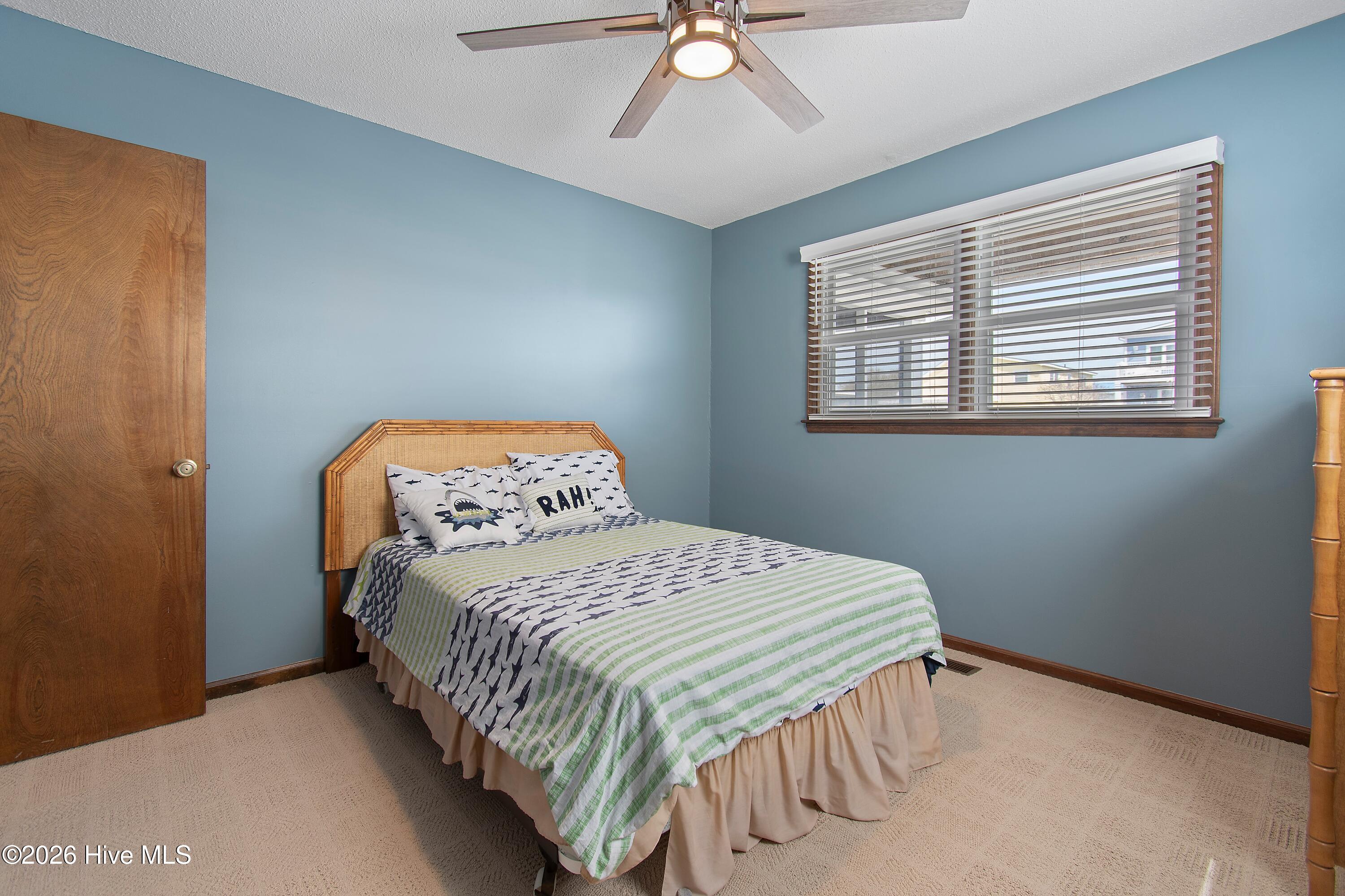 100561572 | Photo 26