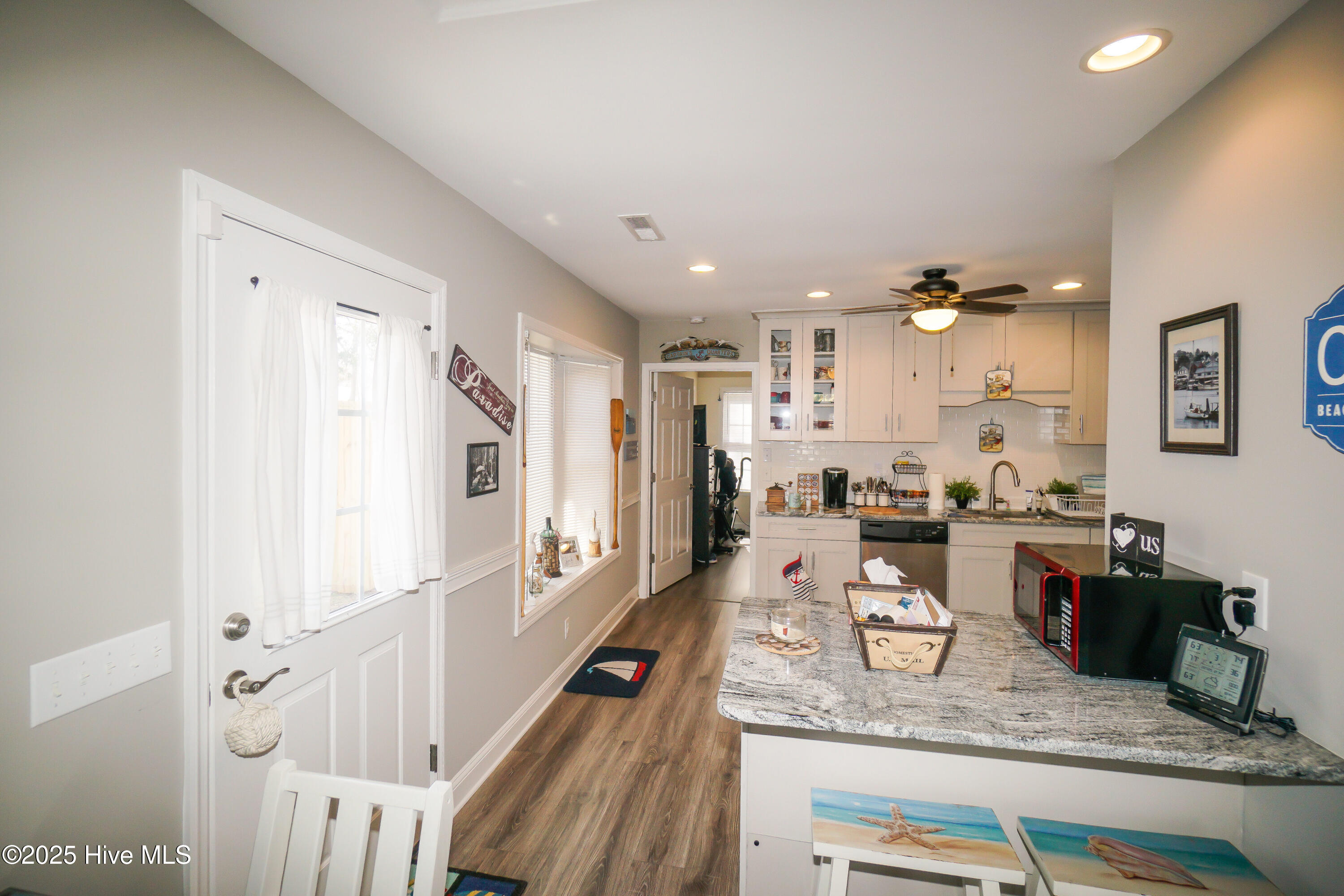 100559254 | Photo 13