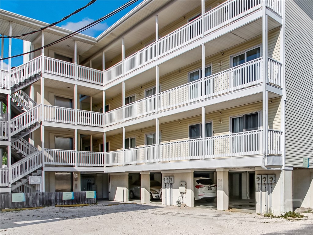 Property at 8 Silver Avenue