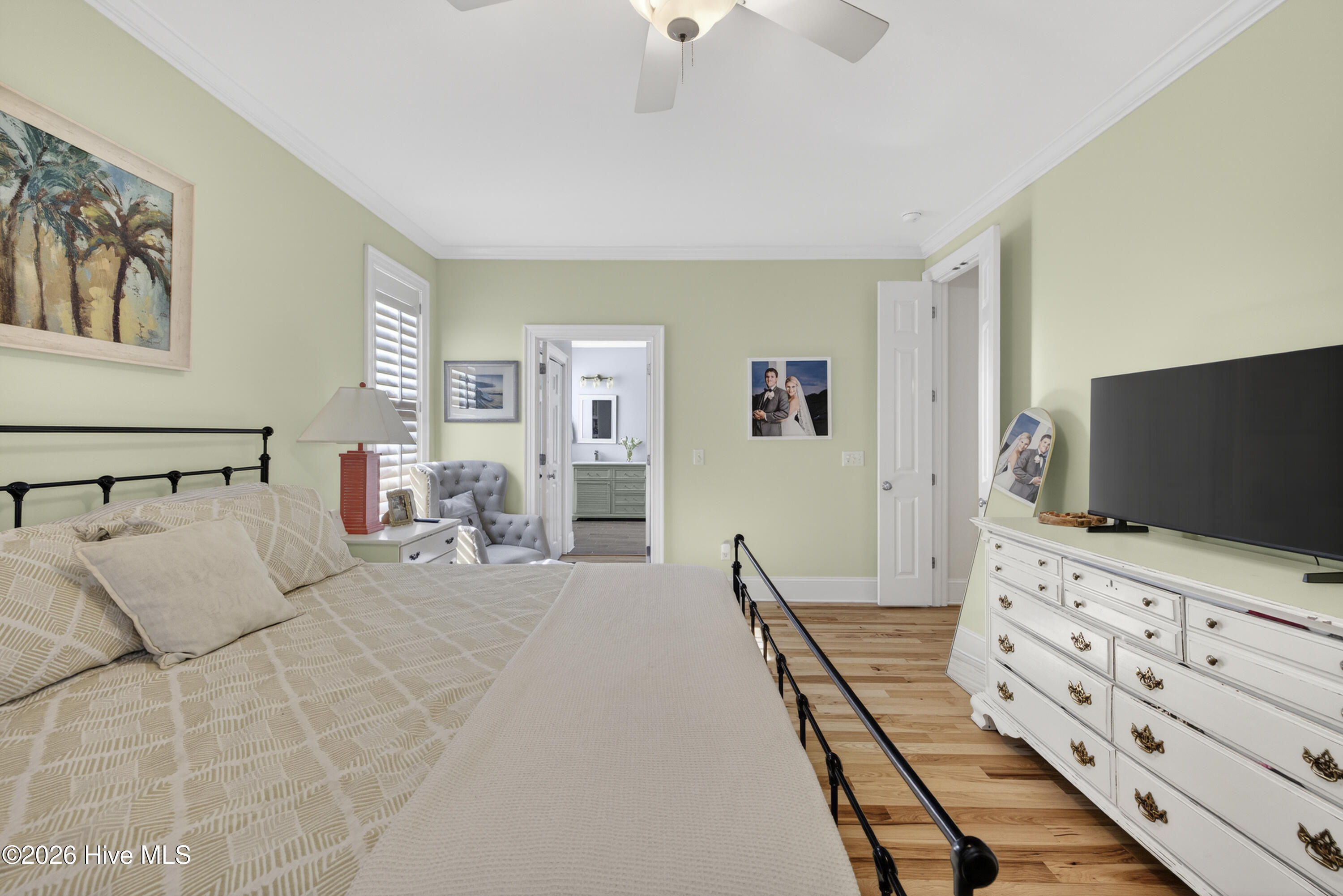 100564705 | Photo 24