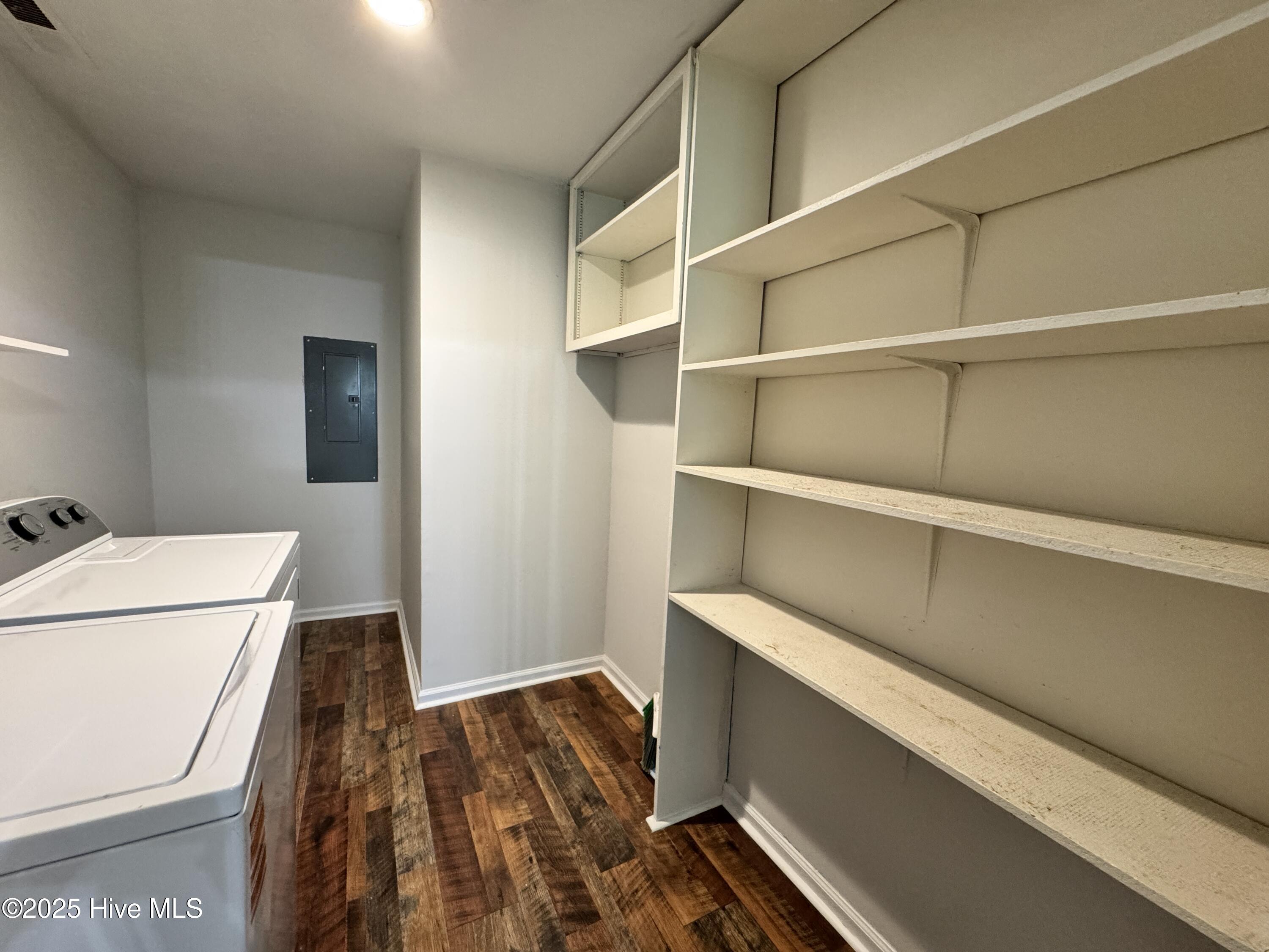 100566974 | Photo 10