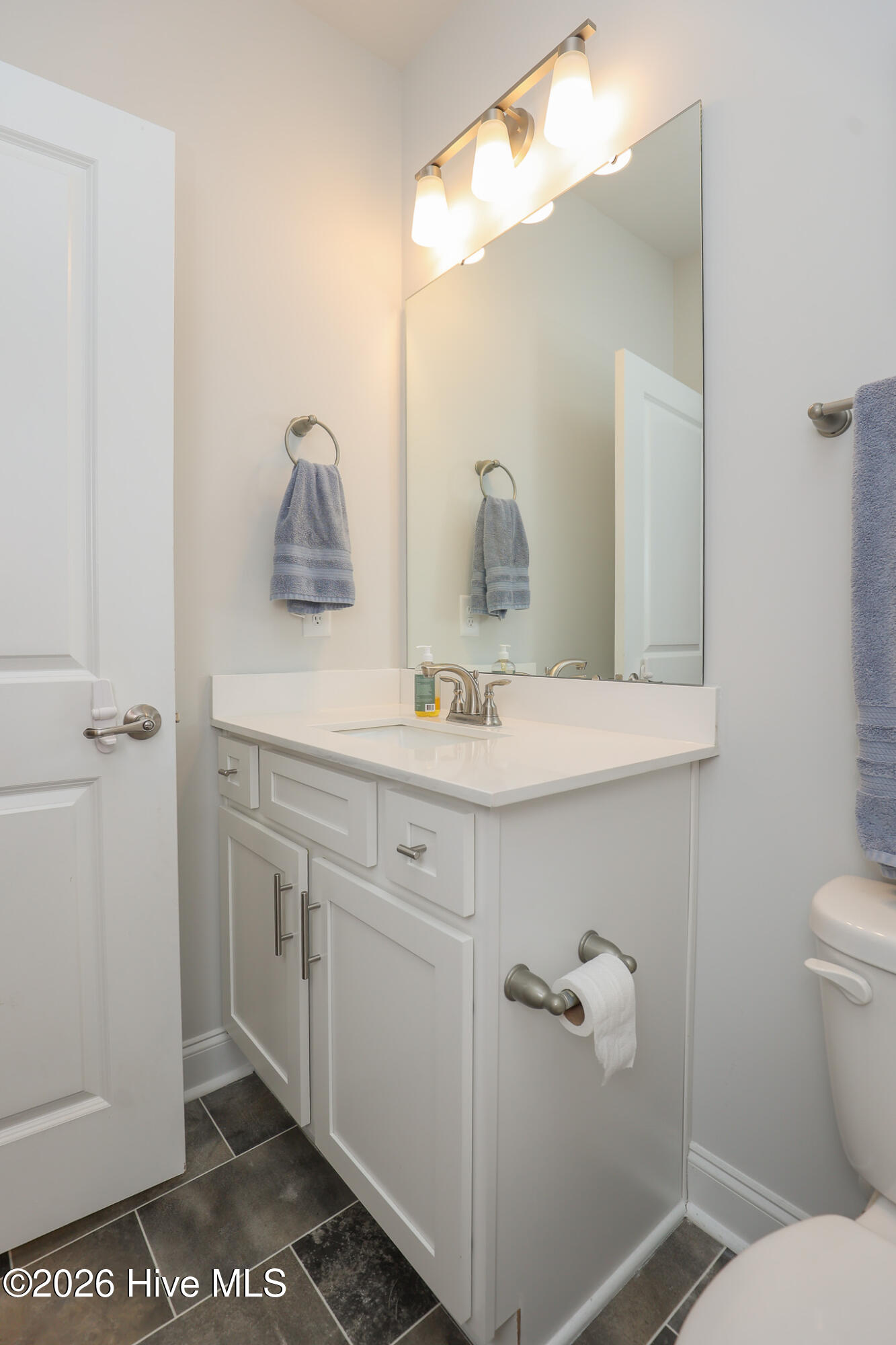 100565380 | Photo 35