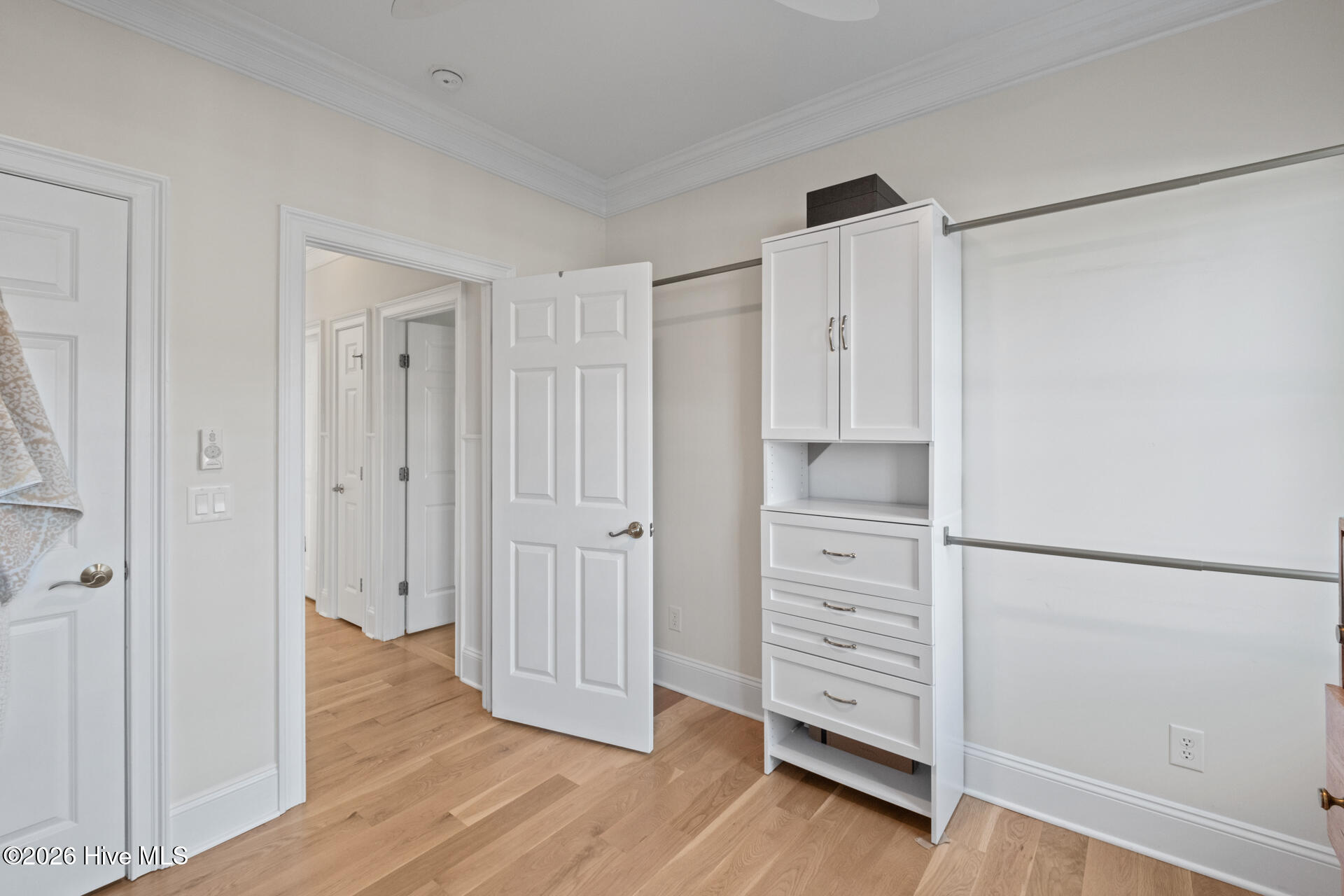 100567565 | Photo 46