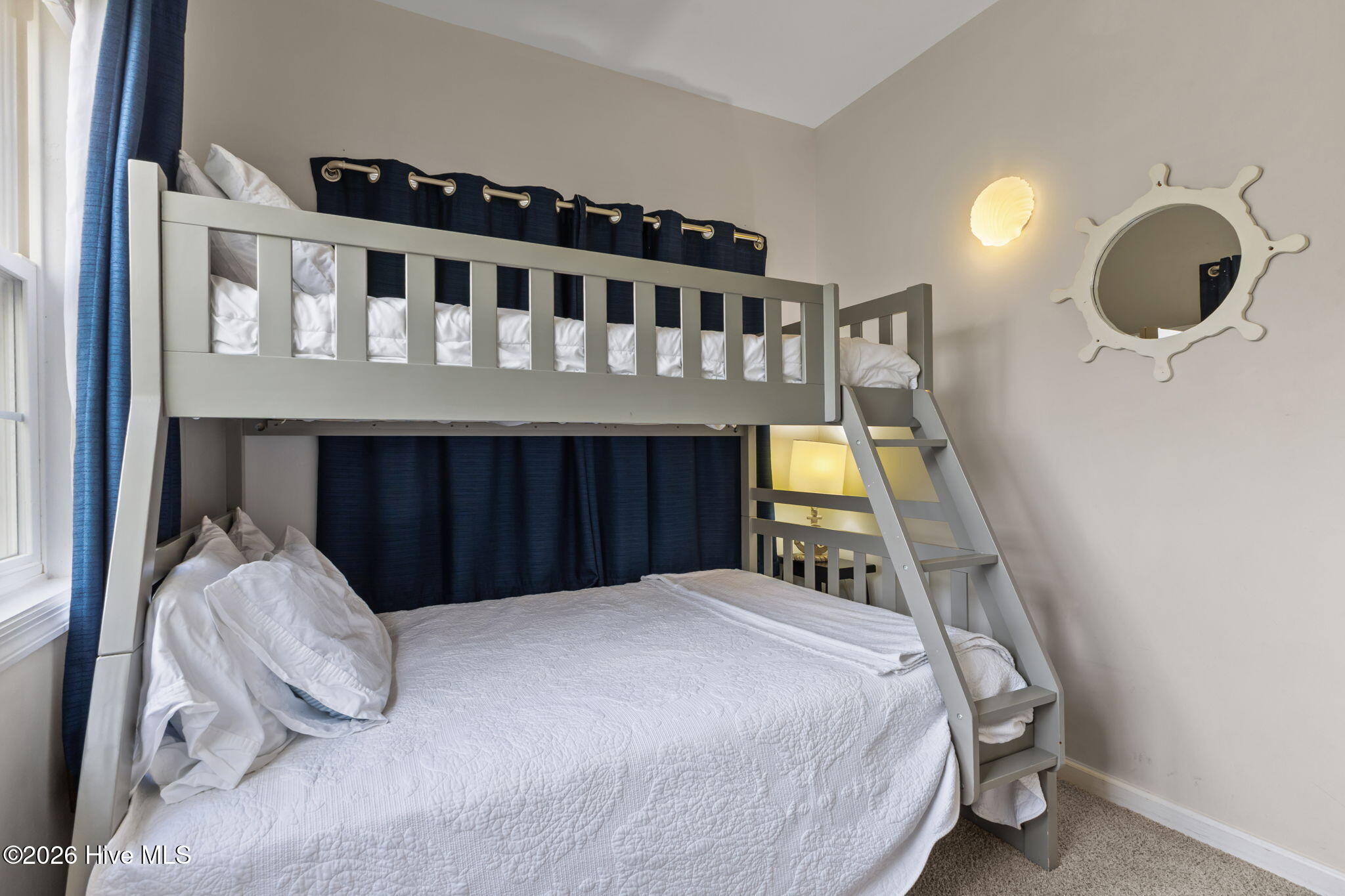 100557971 | Photo 28