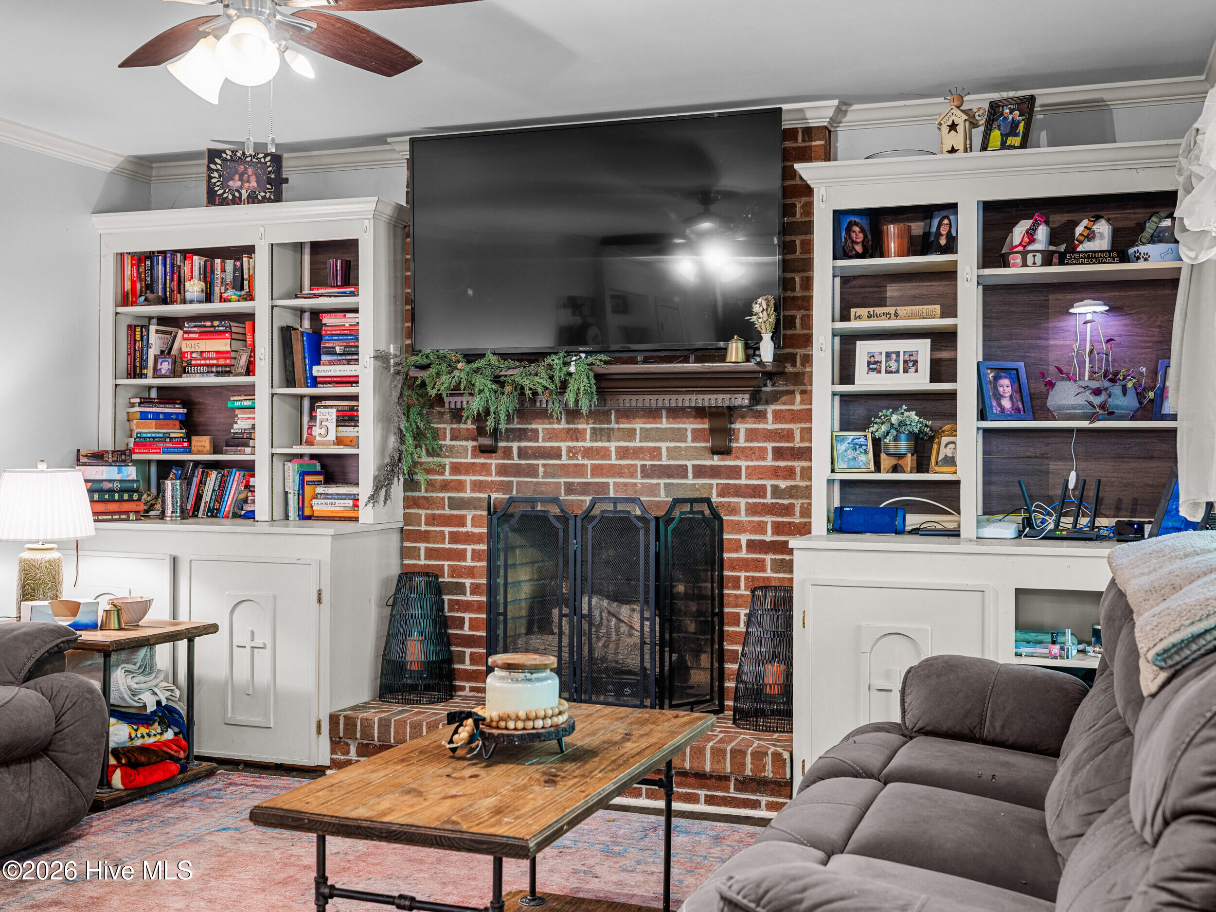 100570486 | Photo 31