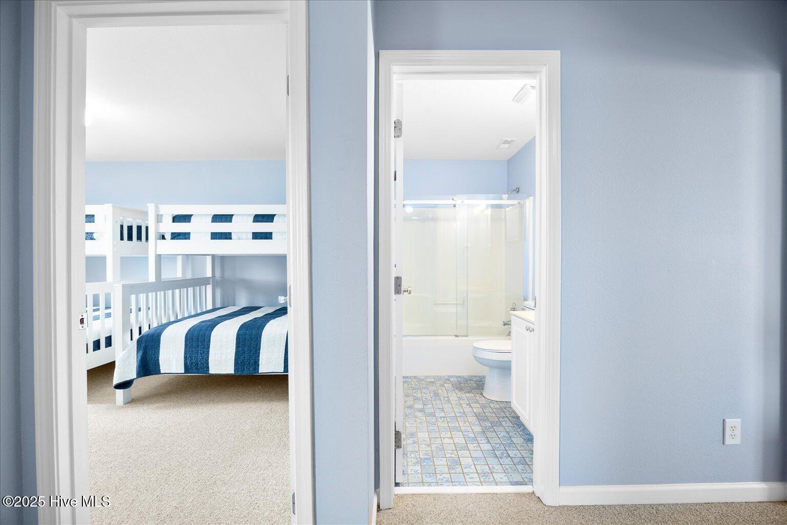 100530582 | Photo 42