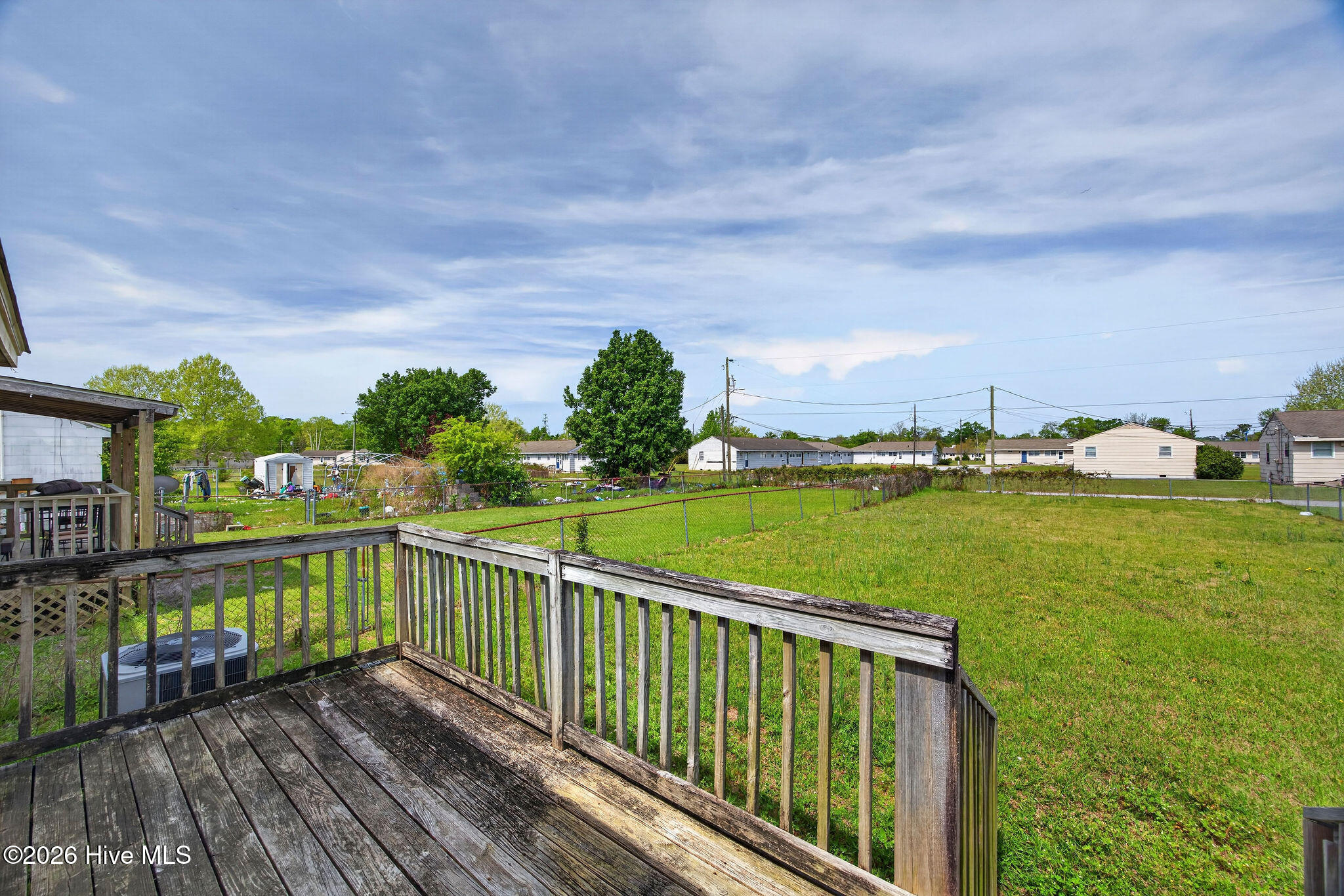 100567273 | Photo 24