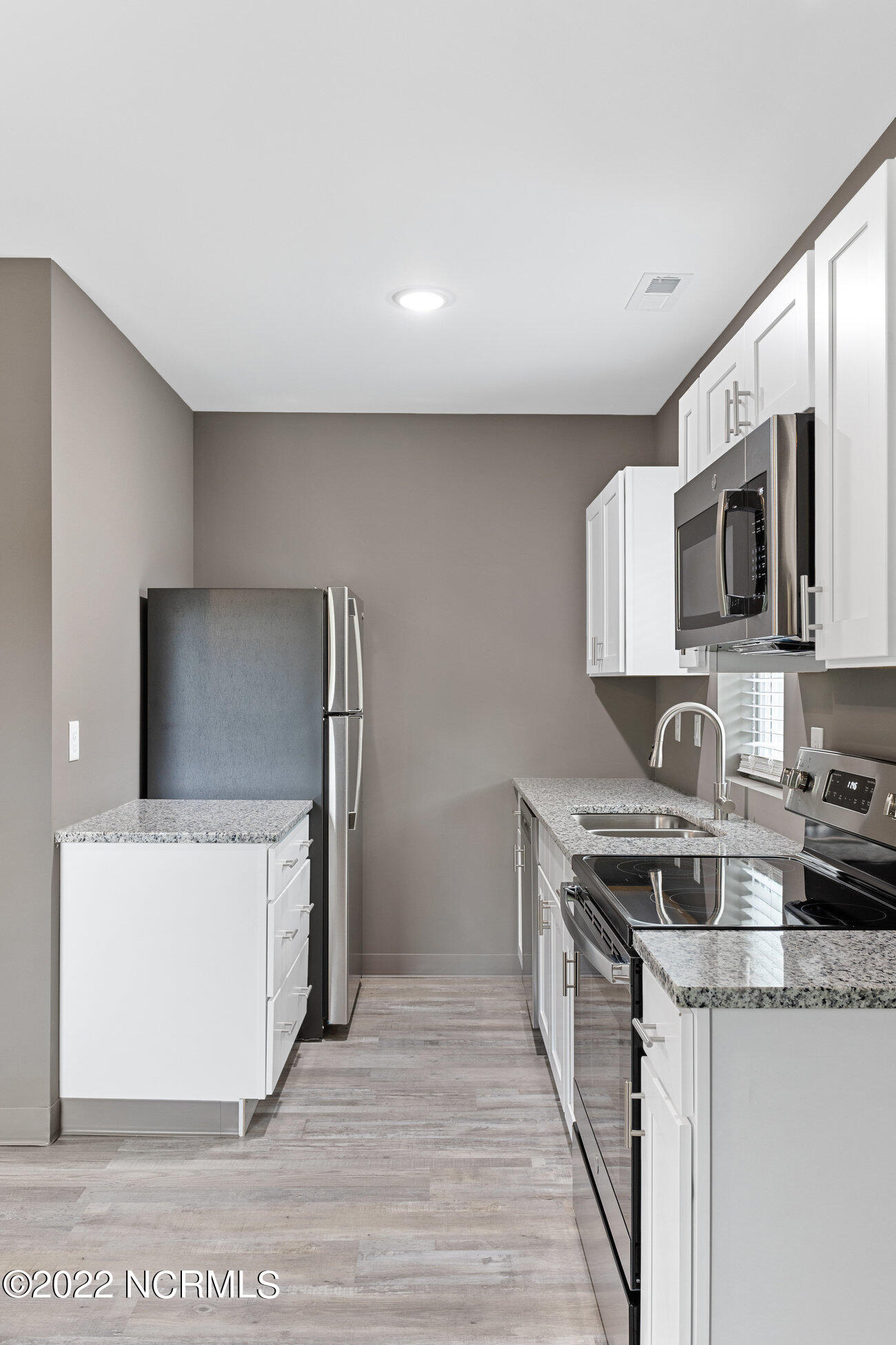 100492638 | Photo 24