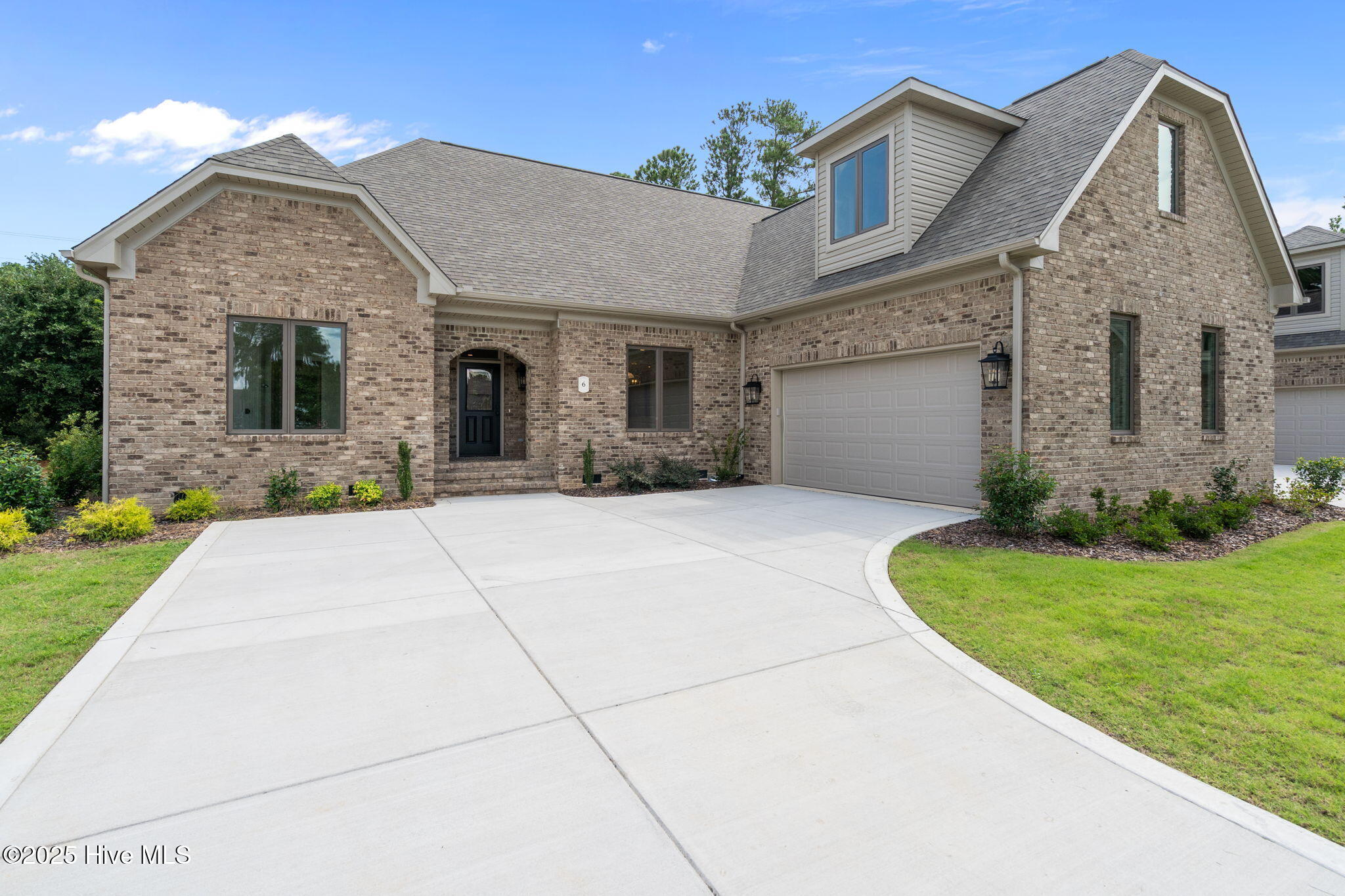 Property at 6 Castle Bridge Court