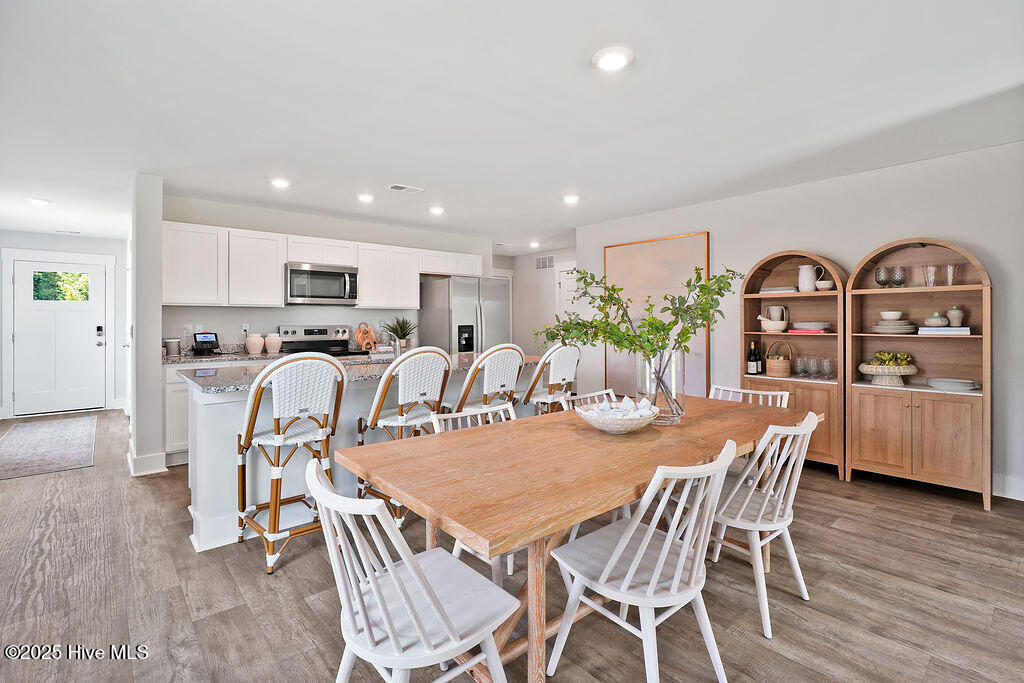 100568155 | Photo 12