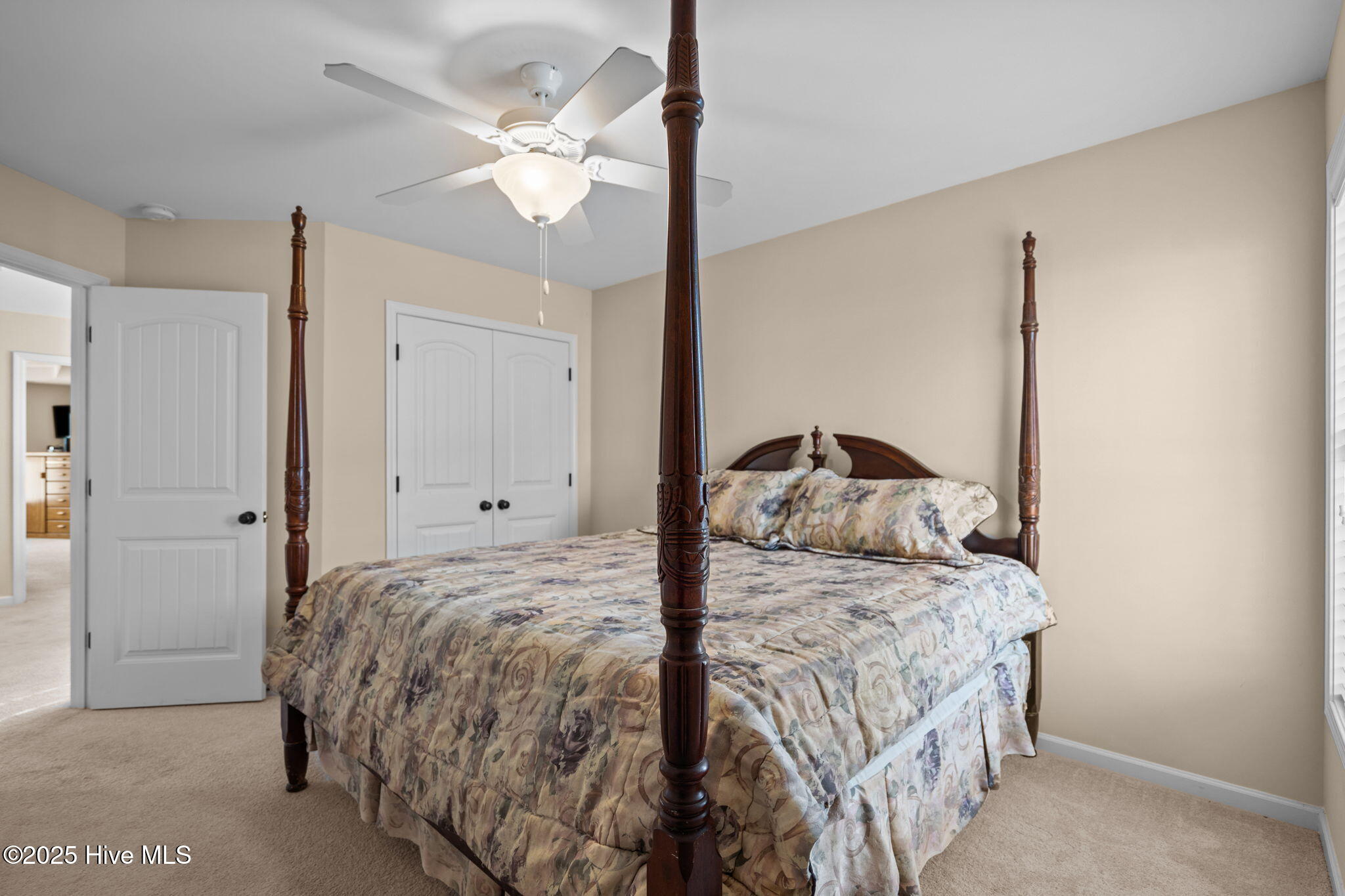 100544048 | Photo 40