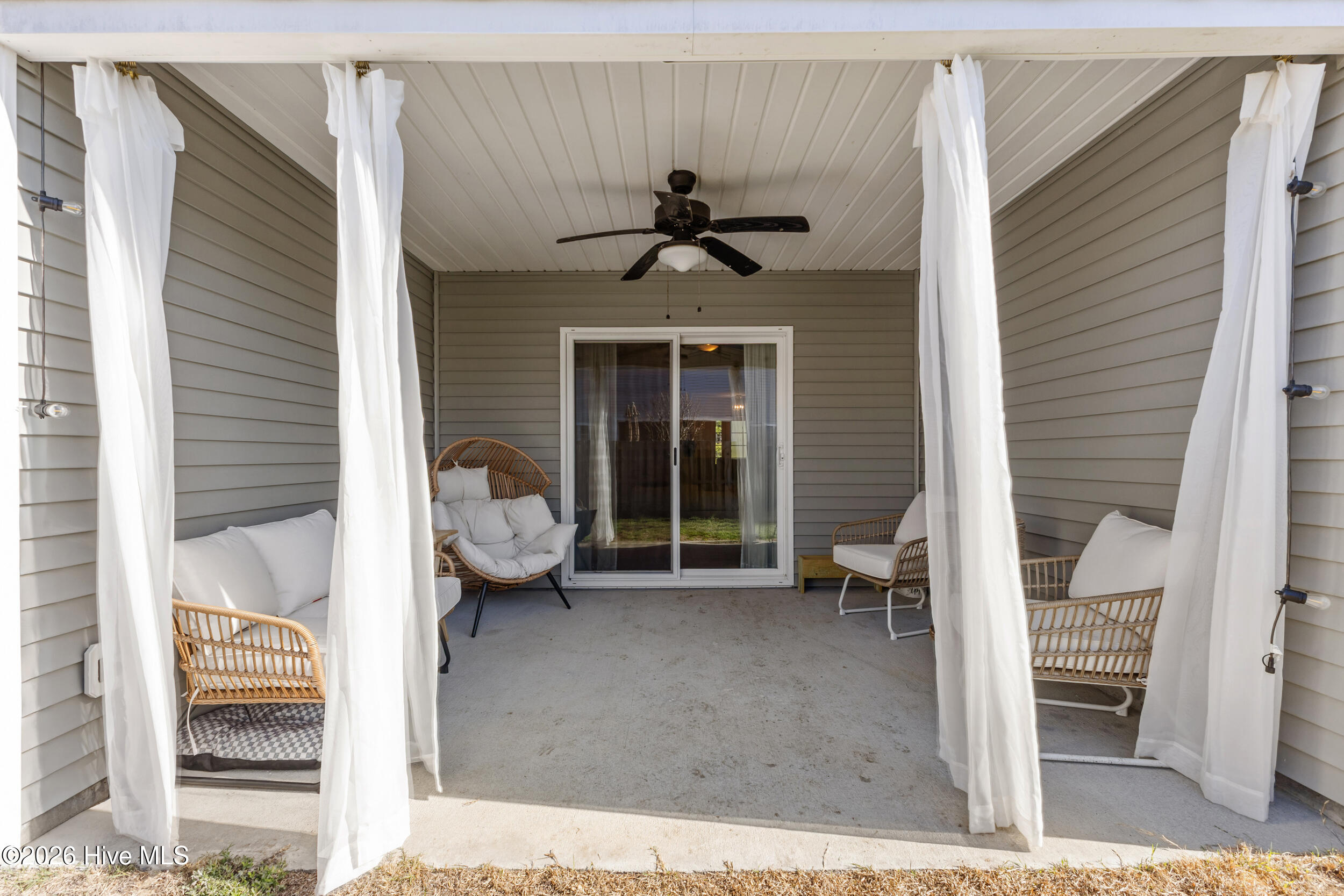 100557086 | Photo 31