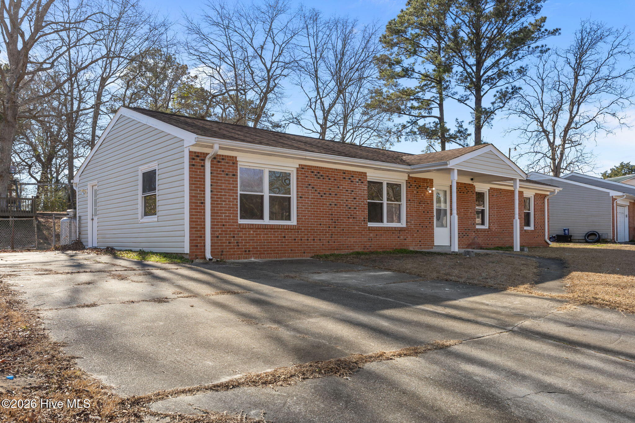 100549992 | Photo 37