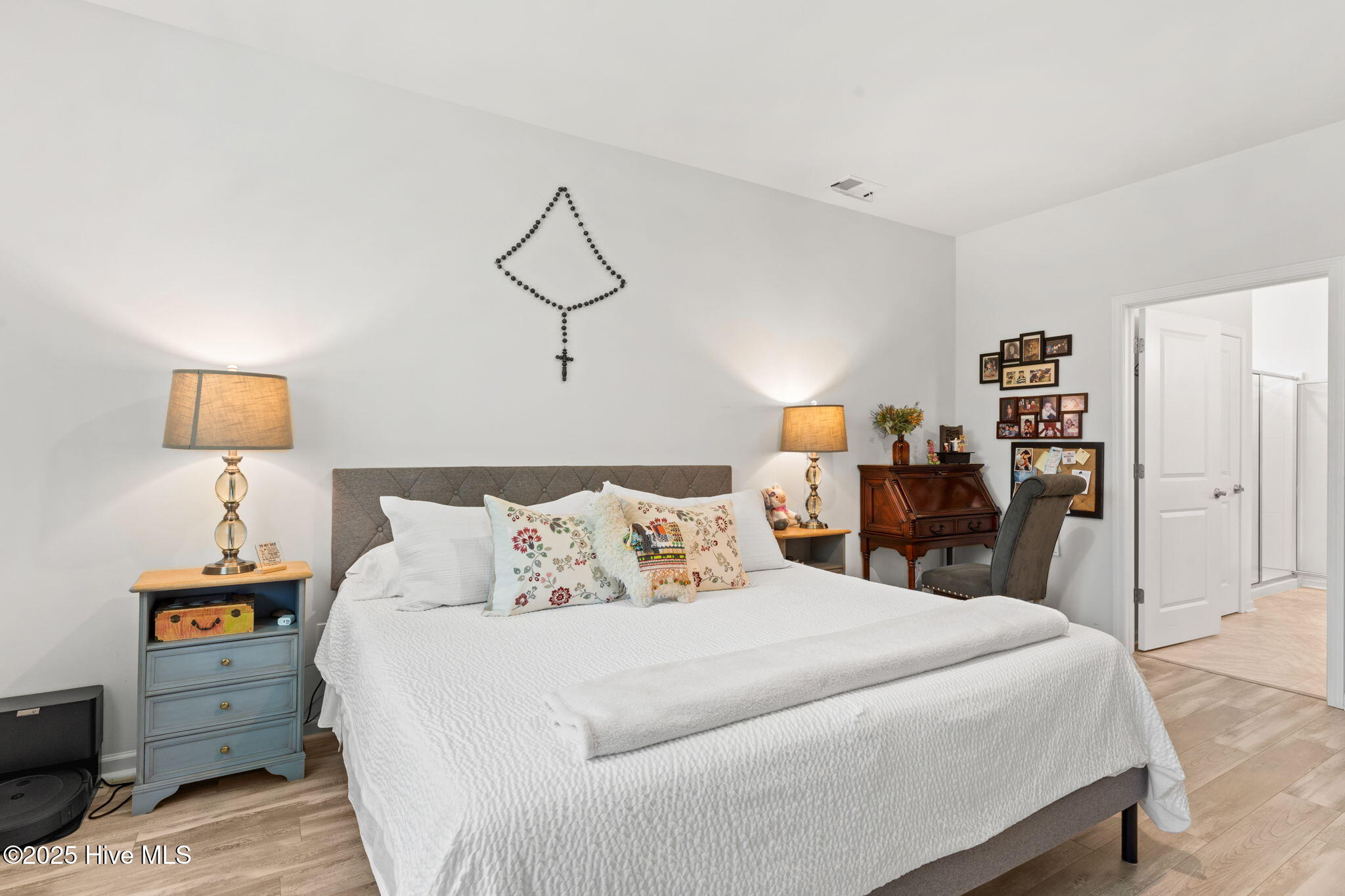 100531628 | Photo 18