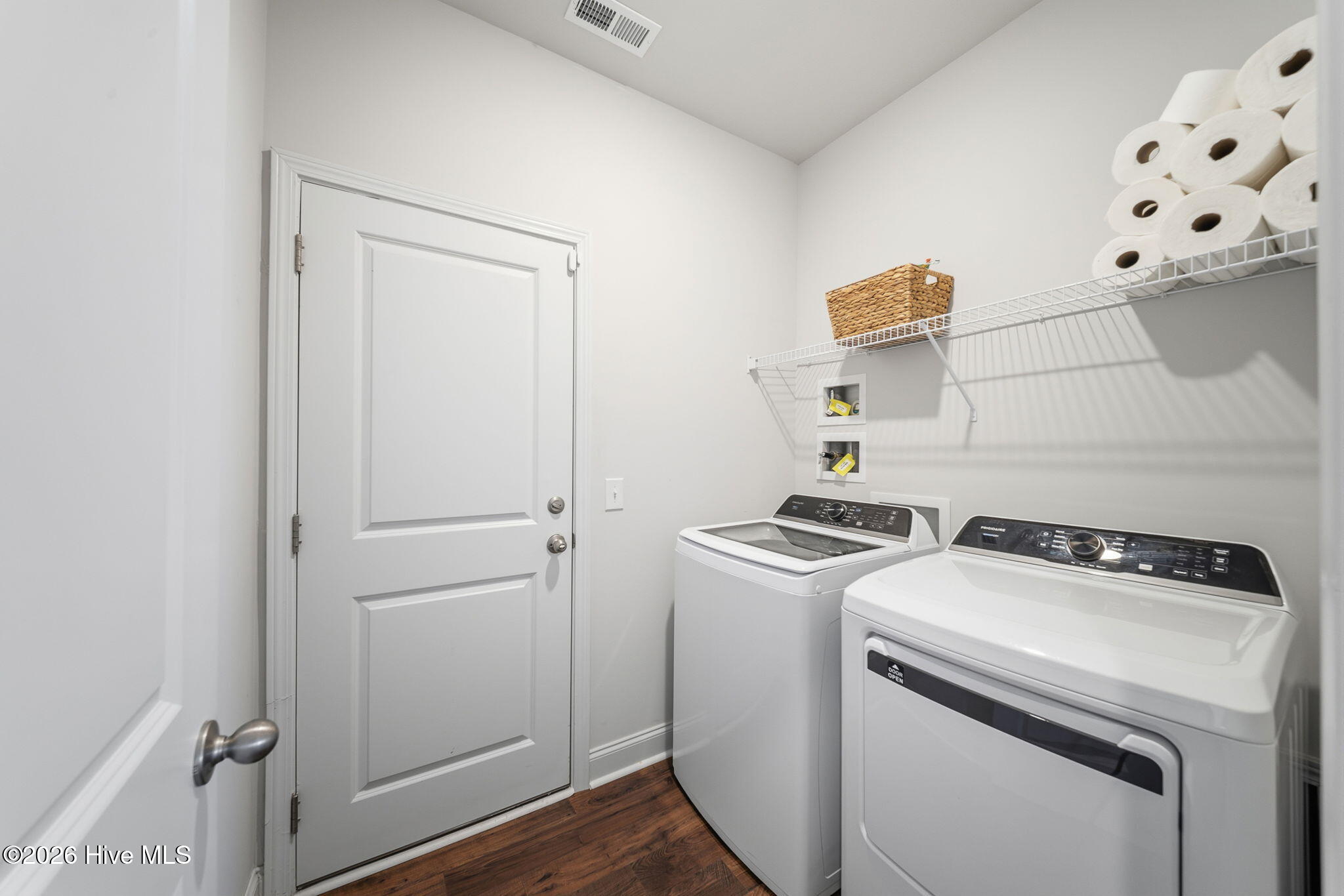 100566000 | Photo 40