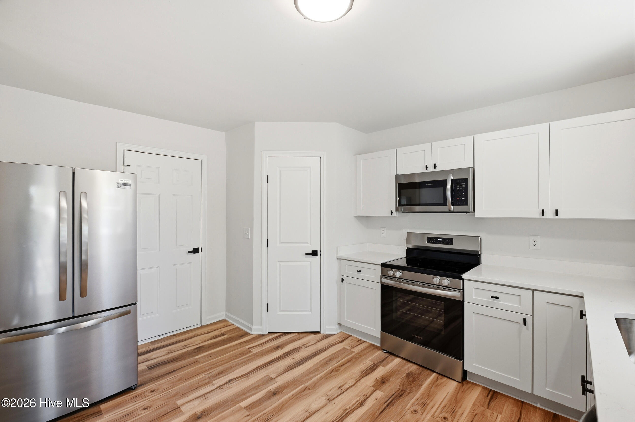 100567216 | Photo 16